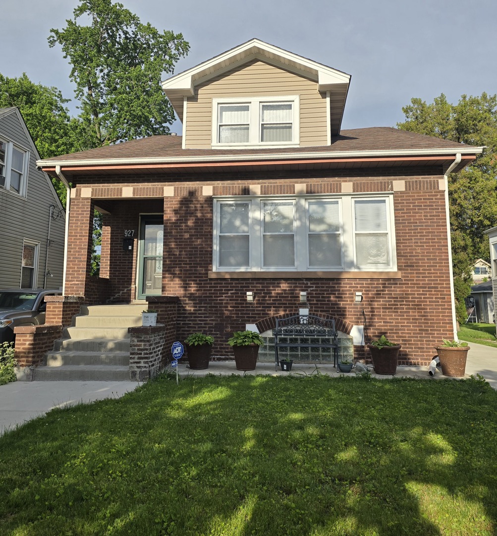 927 24th Avenue, Bellwood, IL 60104