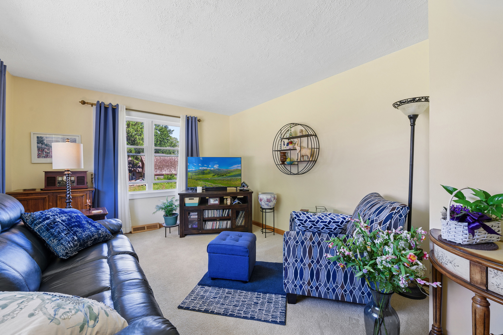 1625 Swallow Road, Twin Lakes, WI 53181