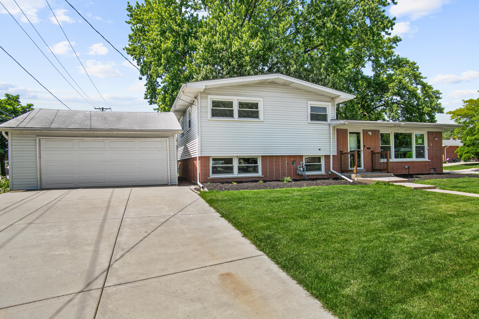 178 W Normandy Drive, Chicago Heights, IL 60411