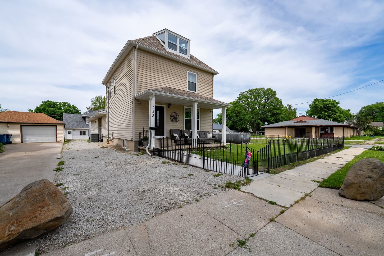 223 E Michigan Avenue, Pontiac, IL 61764