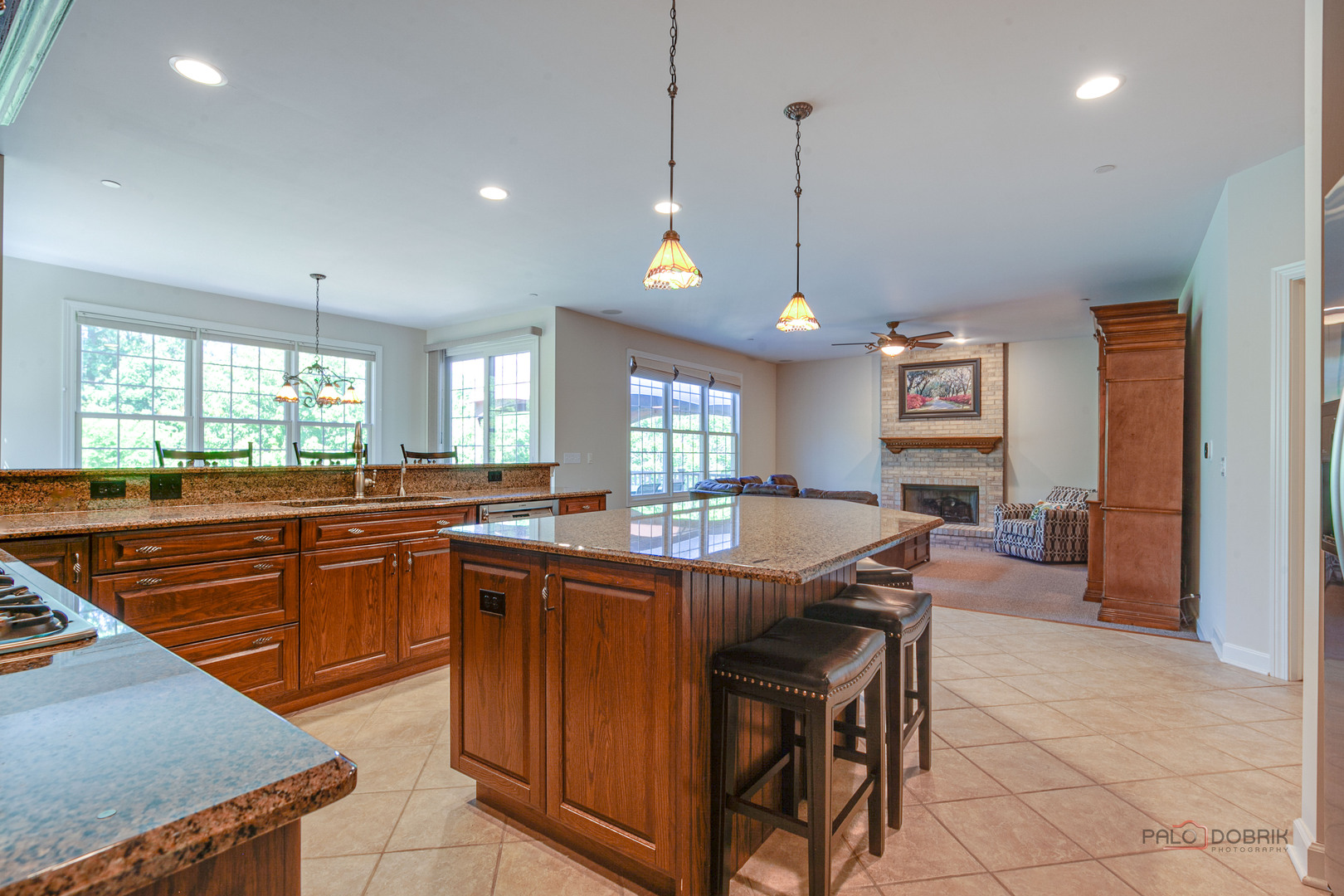 231 Cater Lane, Libertyville, IL 60048