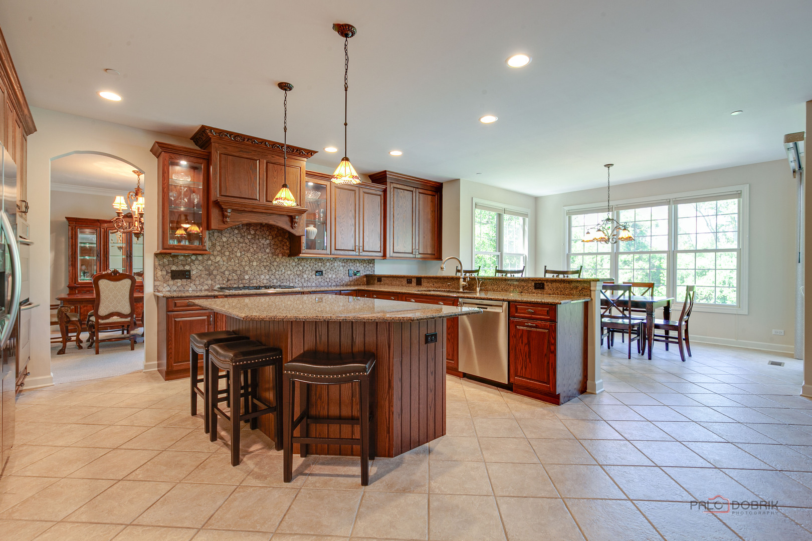 231 Cater Lane, Libertyville, IL 60048