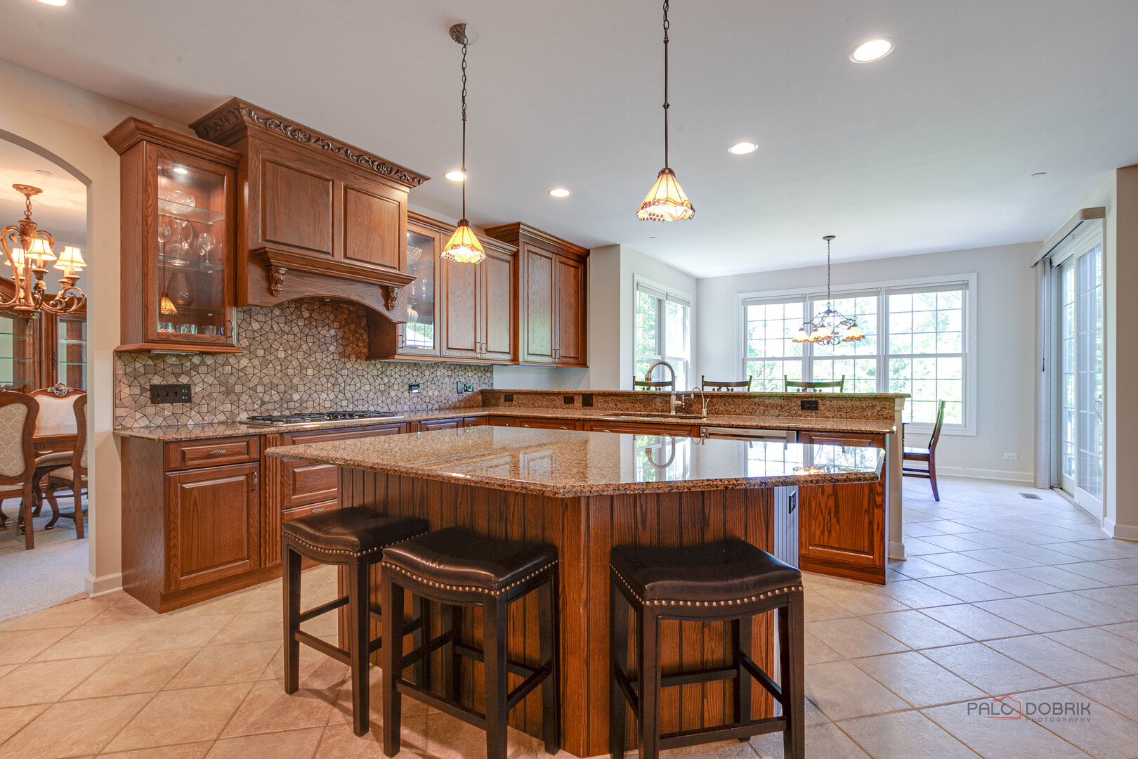 231 Cater Lane, Libertyville, IL 60048