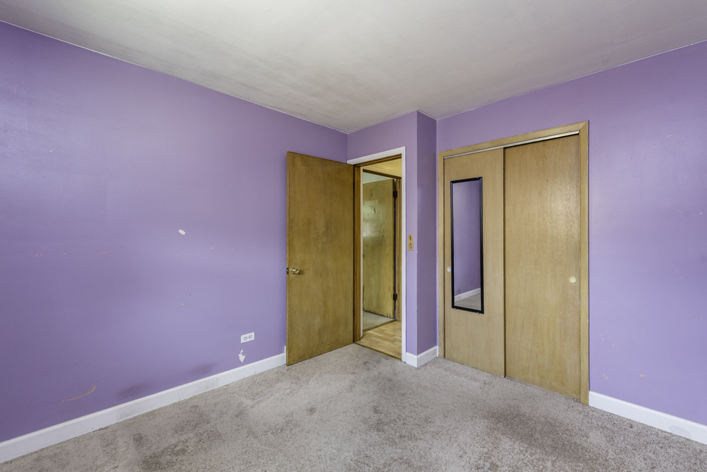 2528 Lucia Avenue, Waukegan, IL 60085