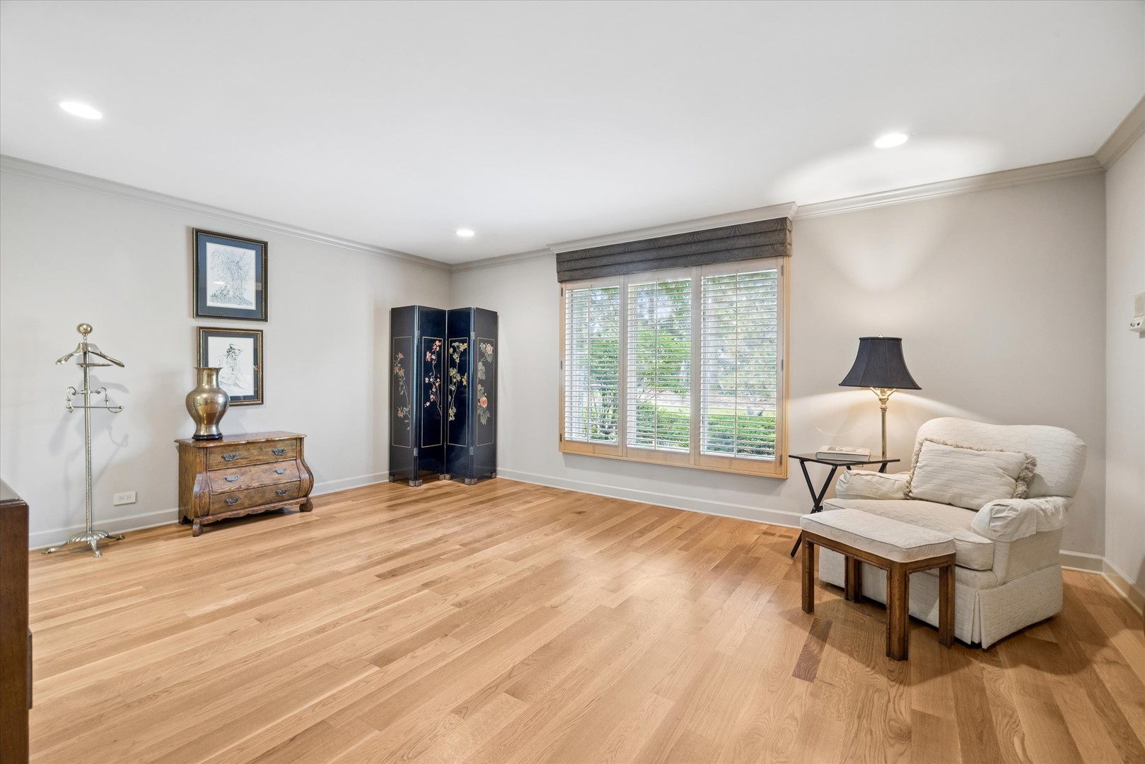 98 Briarwood Circle, Oak Brook, IL 60523