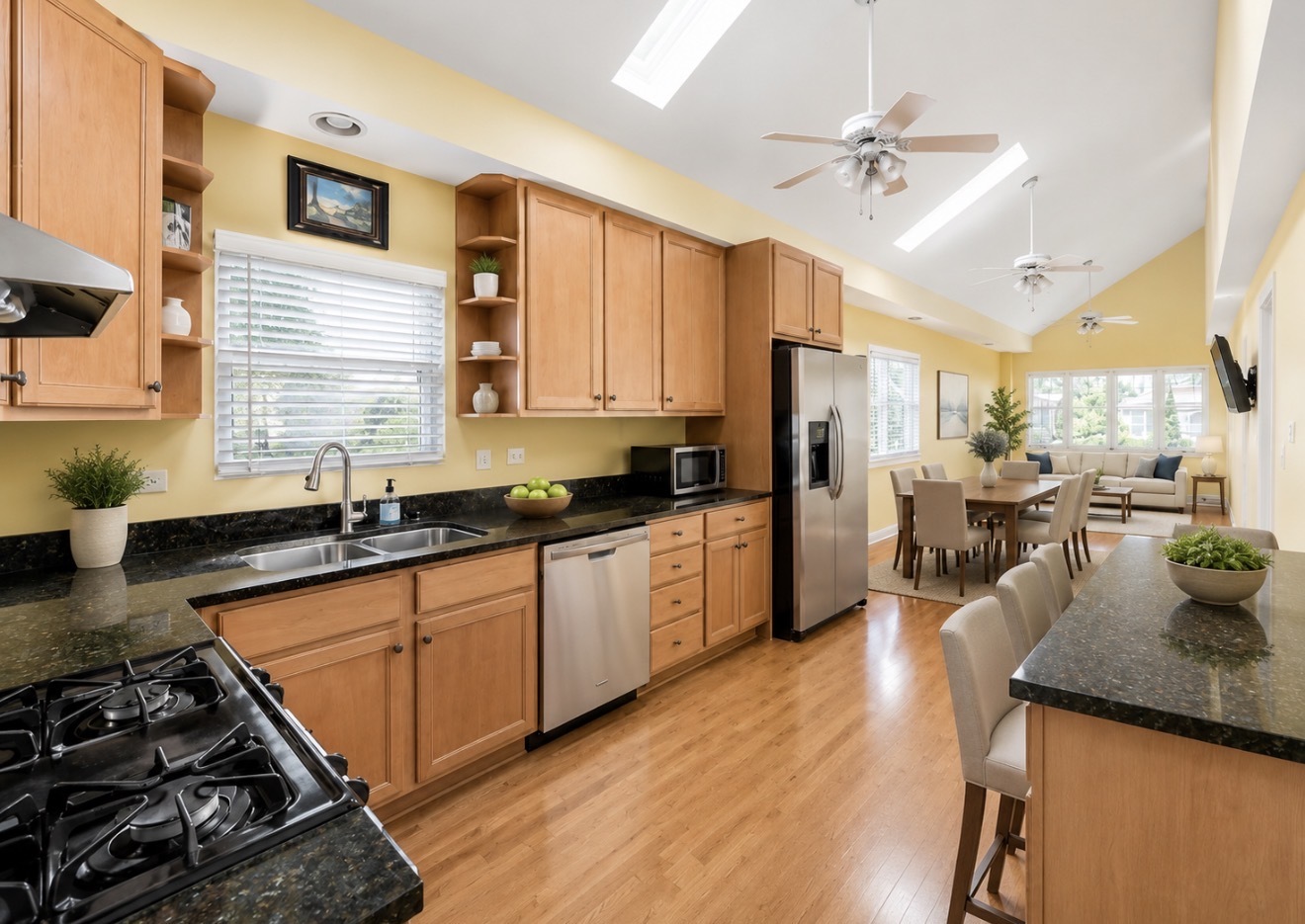 7319 W 58th Place, Summit, IL 60501
