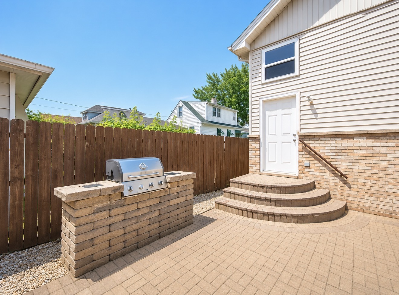 7319 W 58th Place, Summit, IL 60501