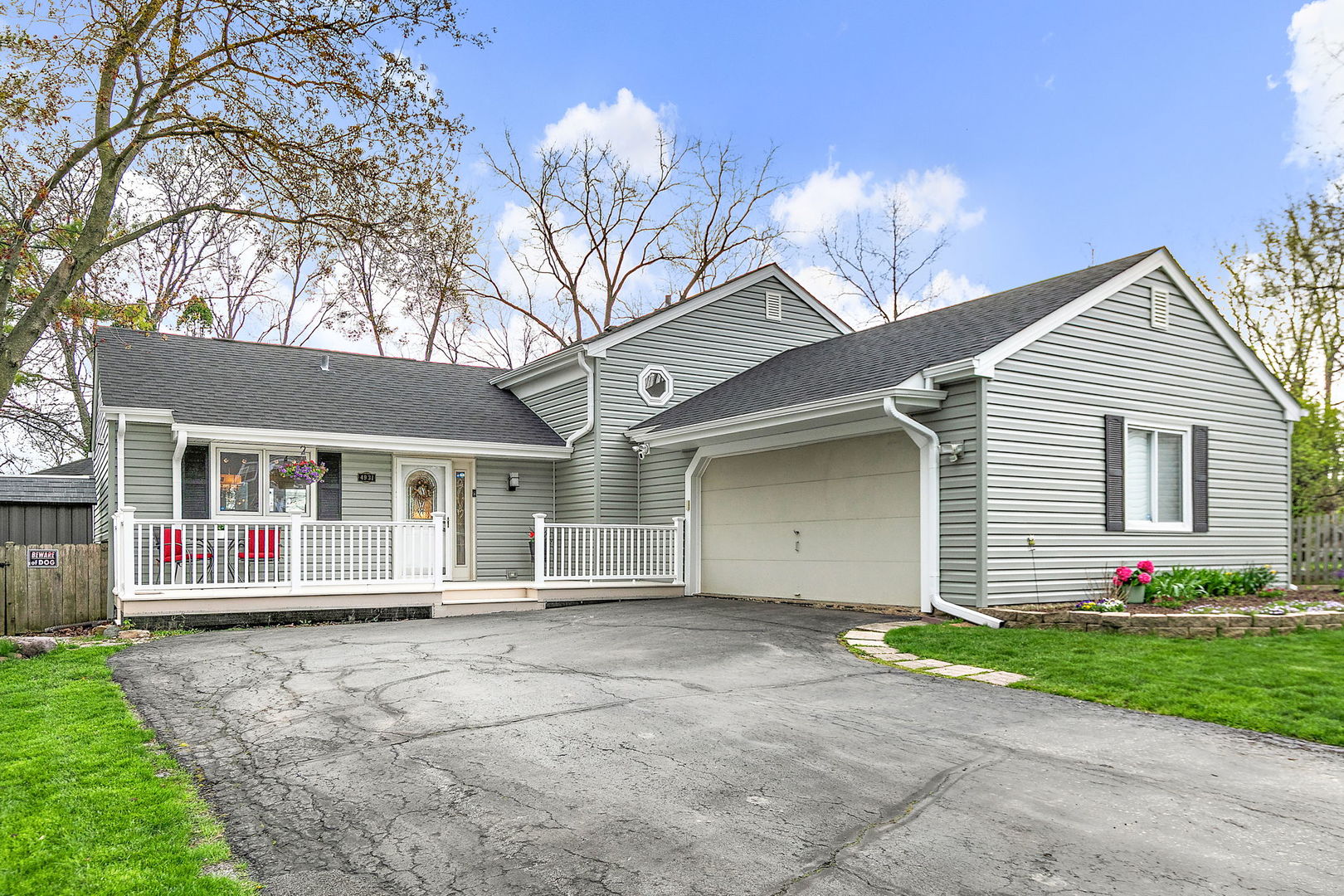 4931 CARRIAGE Drive, Gurnee, IL 60031