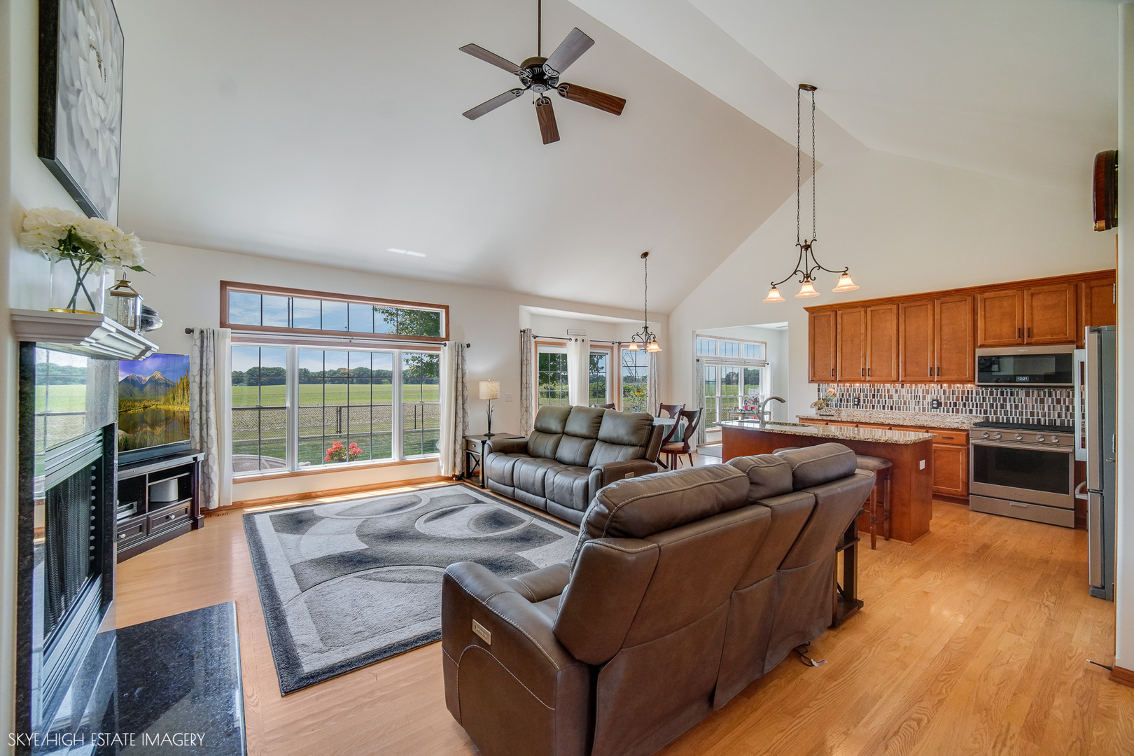 27219 Deer Hollow Lane, Channahon, IL 60410