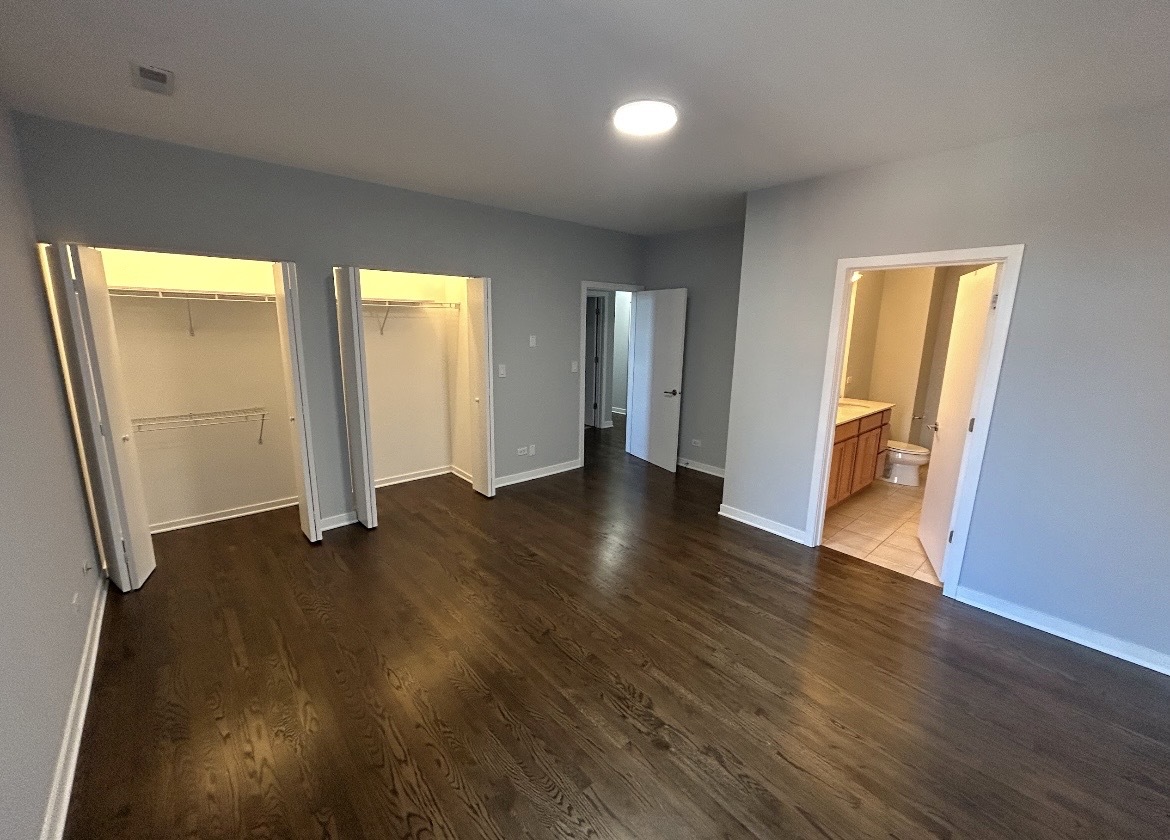 834 W Montrose Avenue #403, Chicago, IL 60613