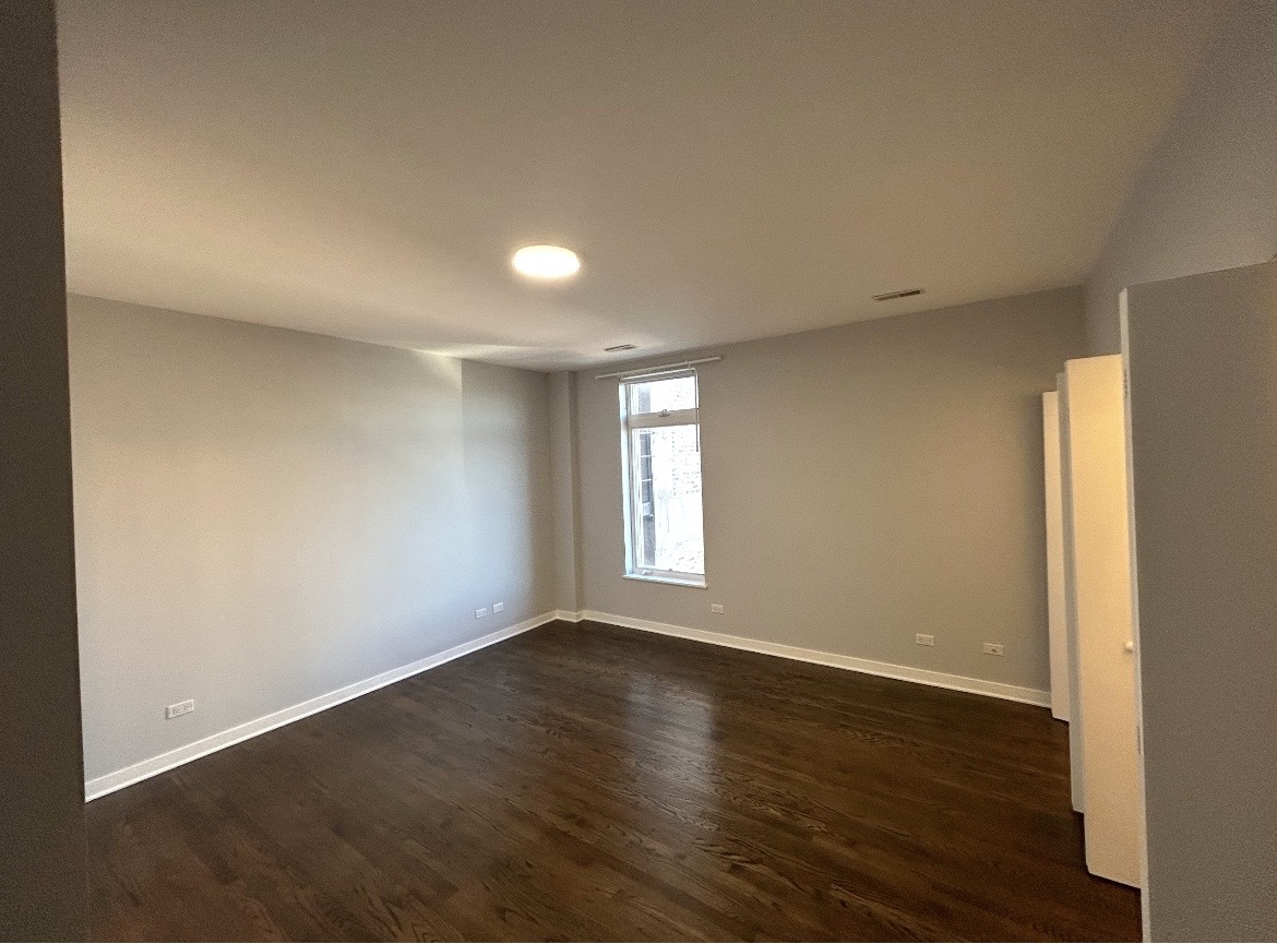 834 W Montrose Avenue #403, Chicago, IL 60613