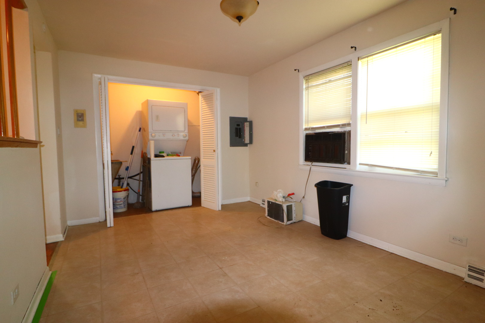 6745 S Bell Avenue, Chicago, IL 60636