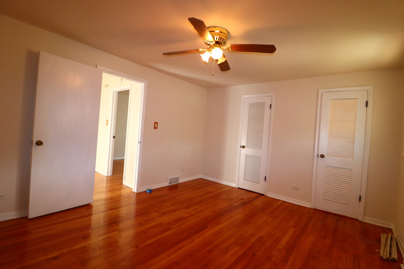 6745 S Bell Avenue, Chicago, IL 60636