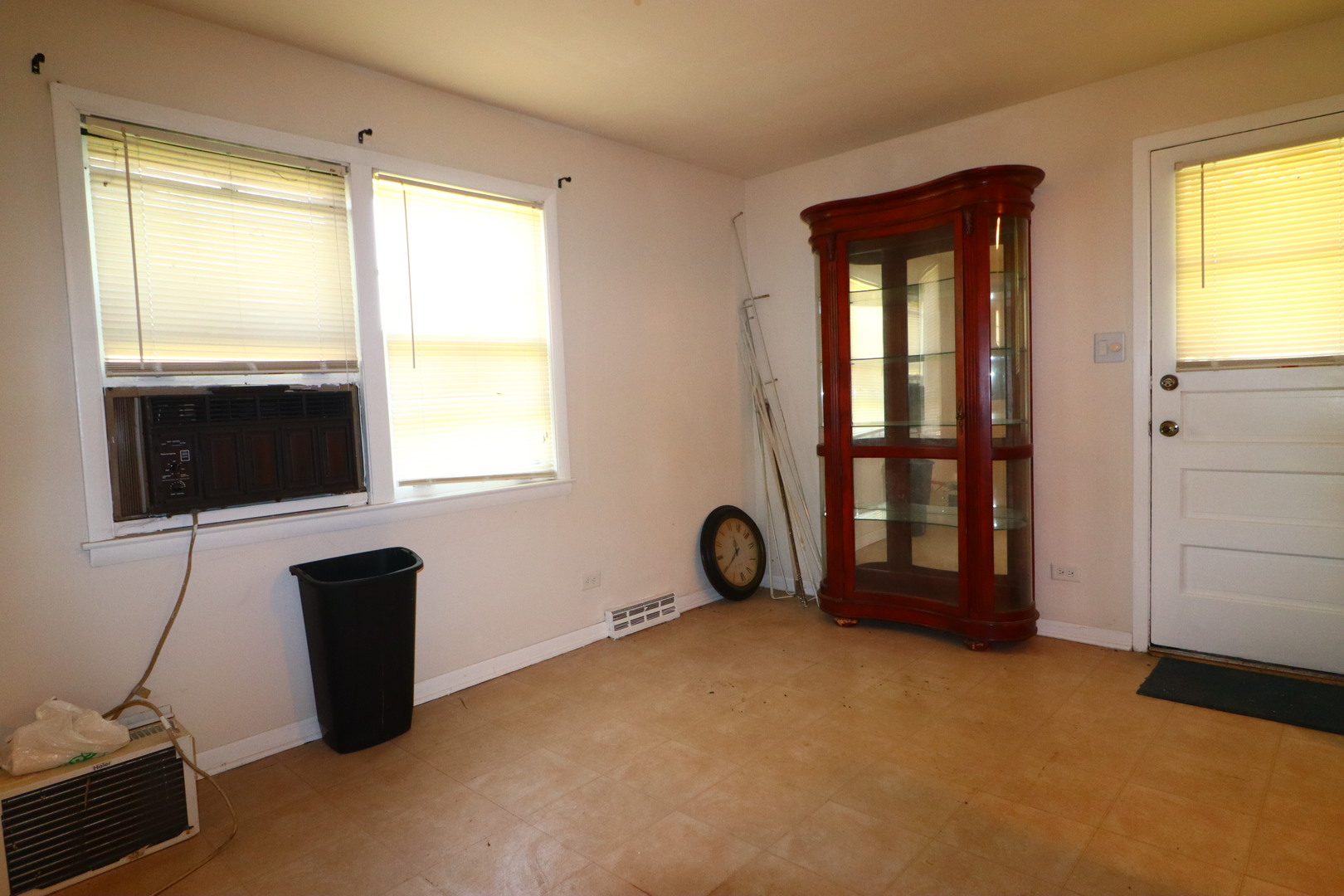 6745 S Bell Avenue, Chicago, IL 60636