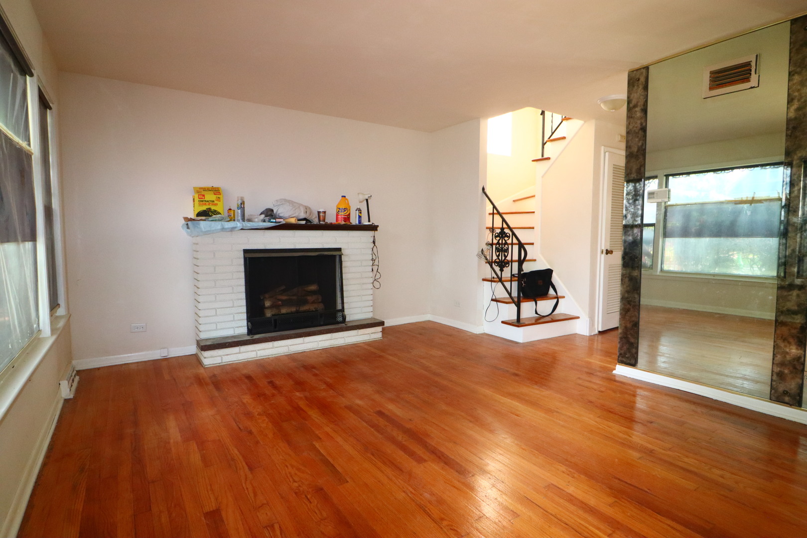 6745 S Bell Avenue, Chicago, IL 60636