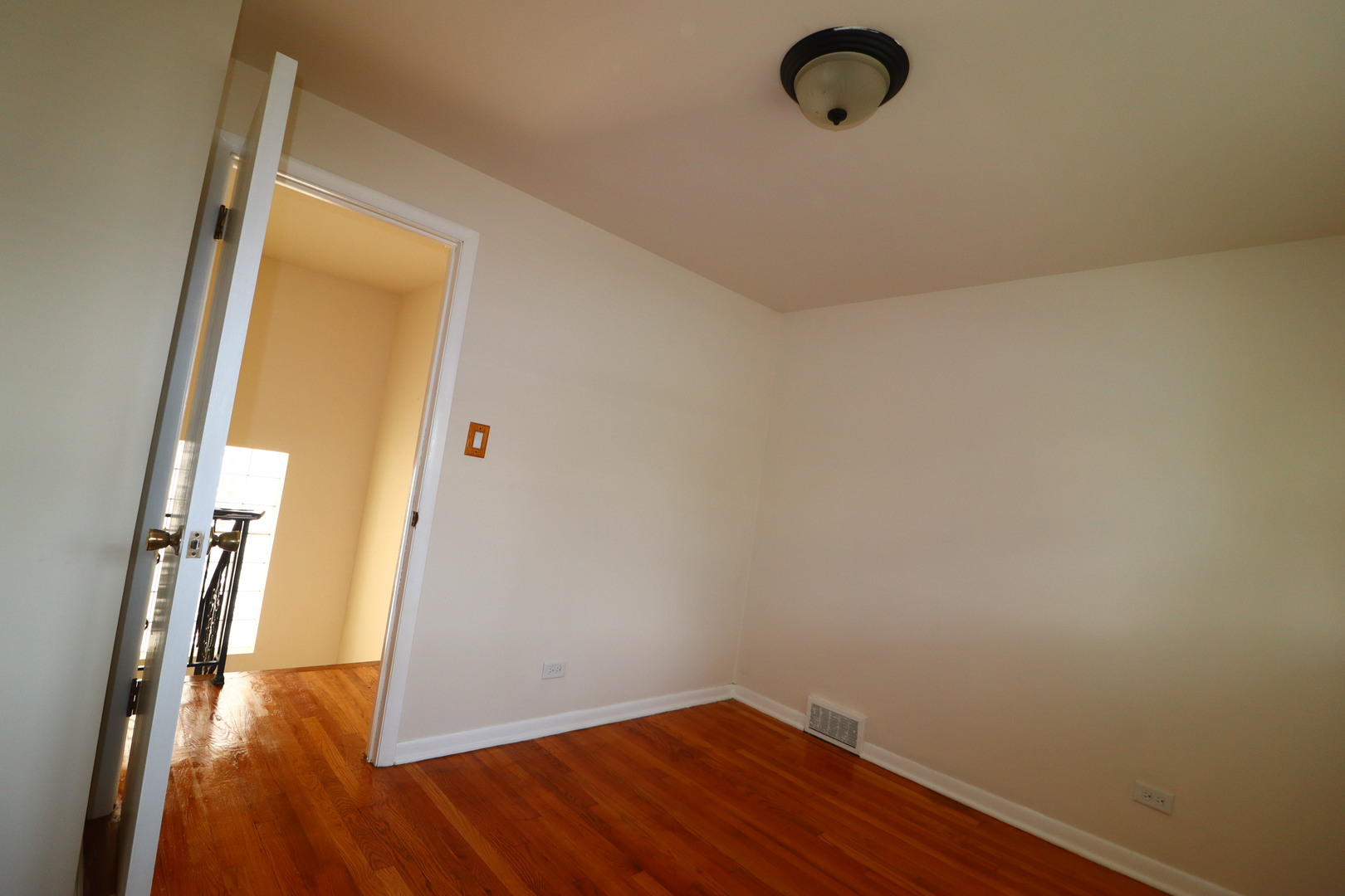 6745 S Bell Avenue, Chicago, IL 60636