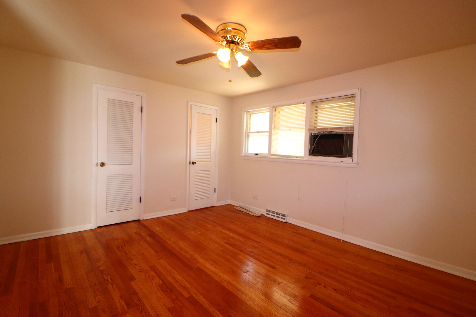 6745 S Bell Avenue, Chicago, IL 60636