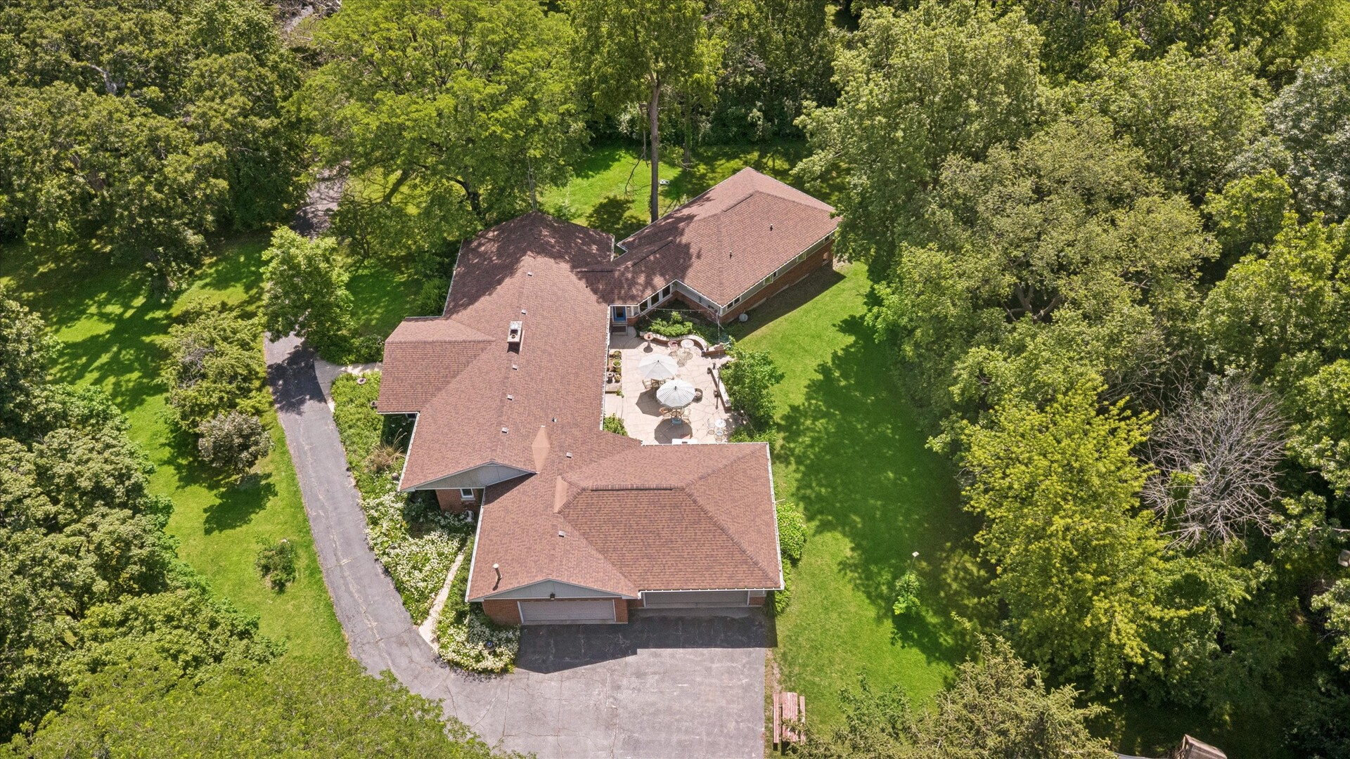 40w109 Wildwood Drive, Aurora, IL 60506