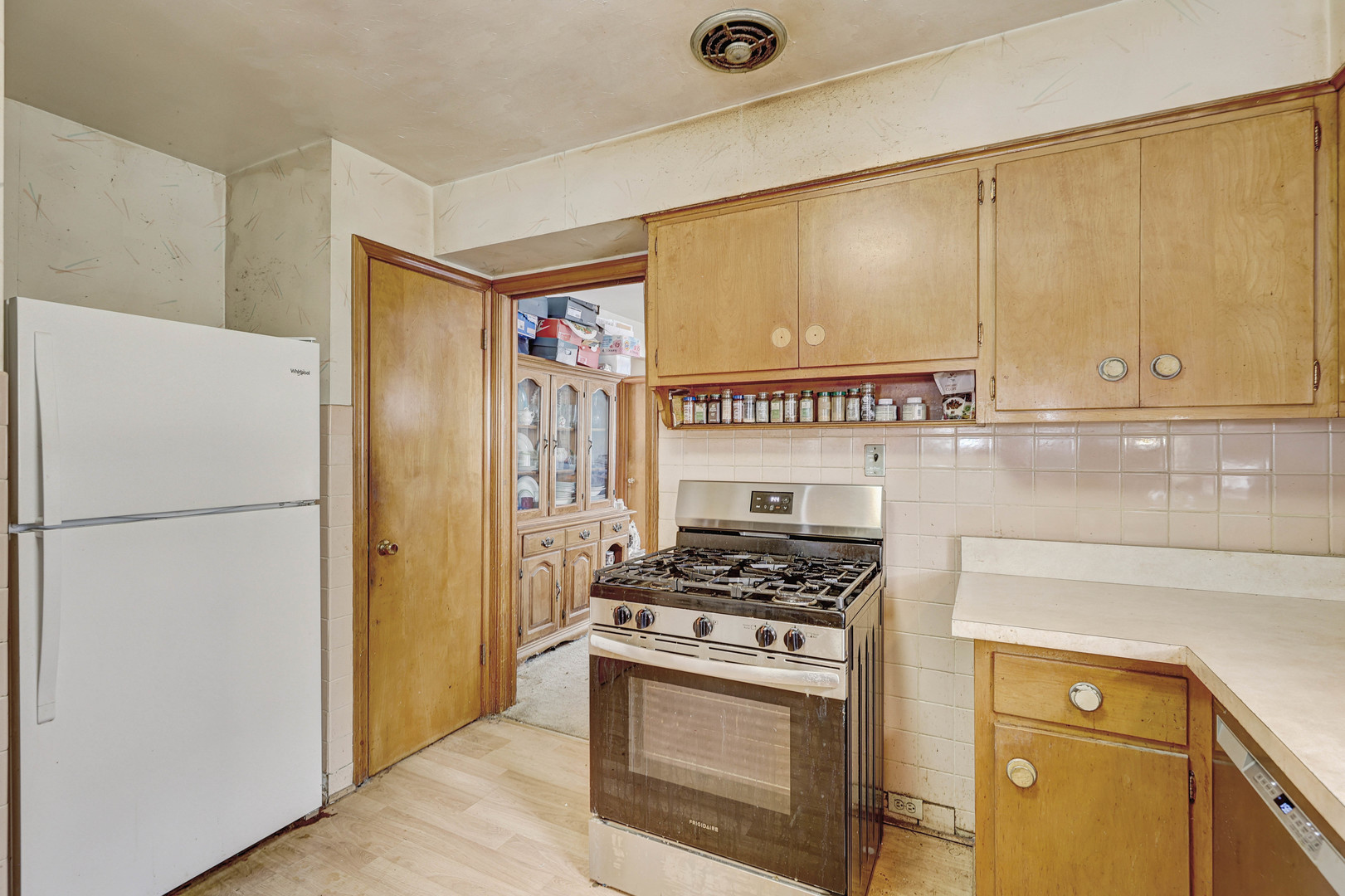 5716 W Gunnison Street, Chicago, IL 60630