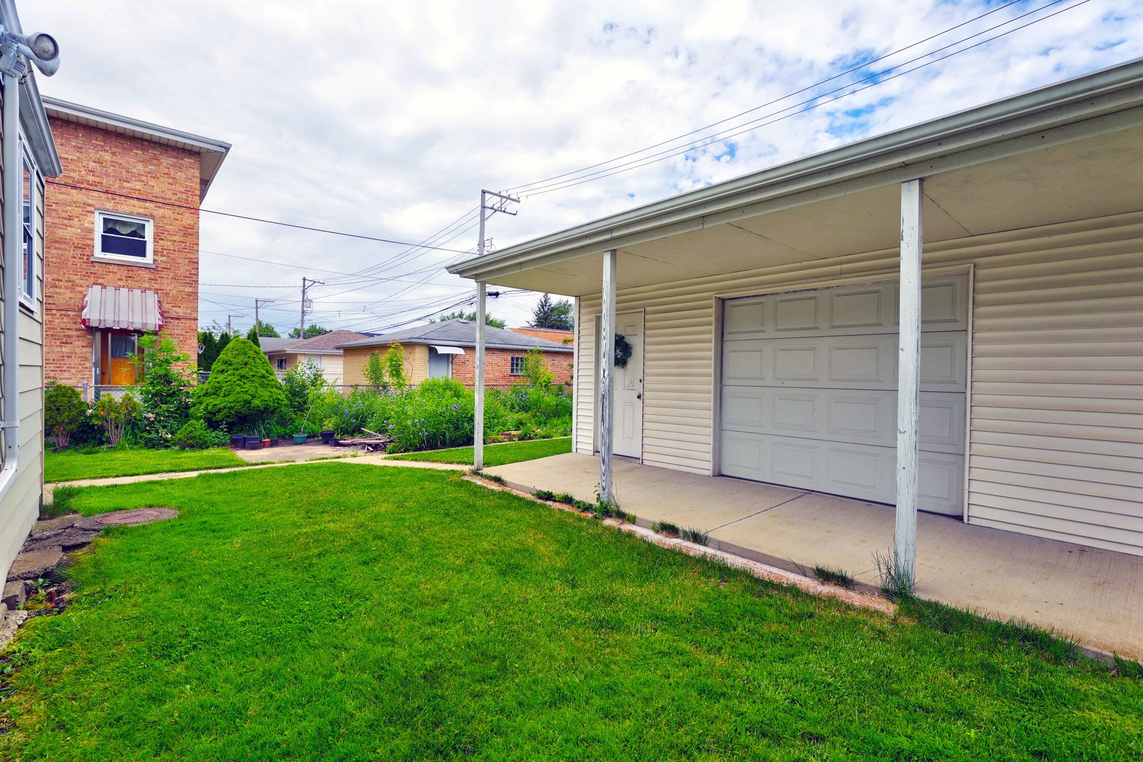 5716 W Gunnison Street, Chicago, IL 60630