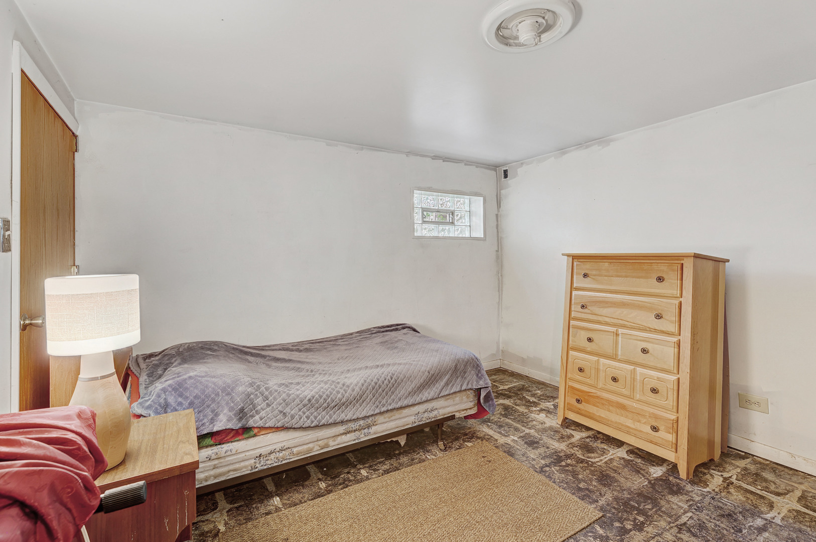 5716 W Gunnison Street, Chicago, IL 60630