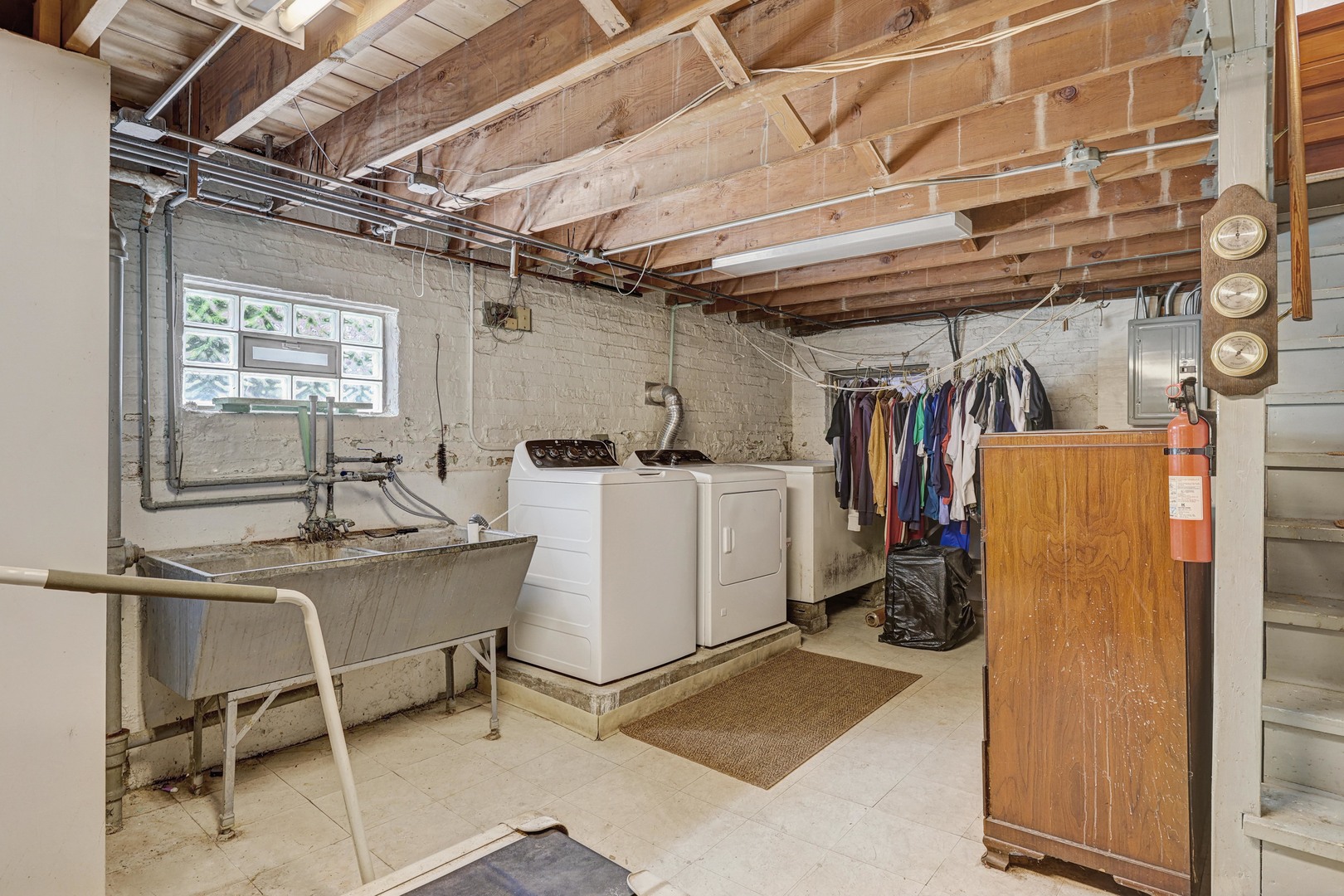 5716 W Gunnison Street, Chicago, IL 60630