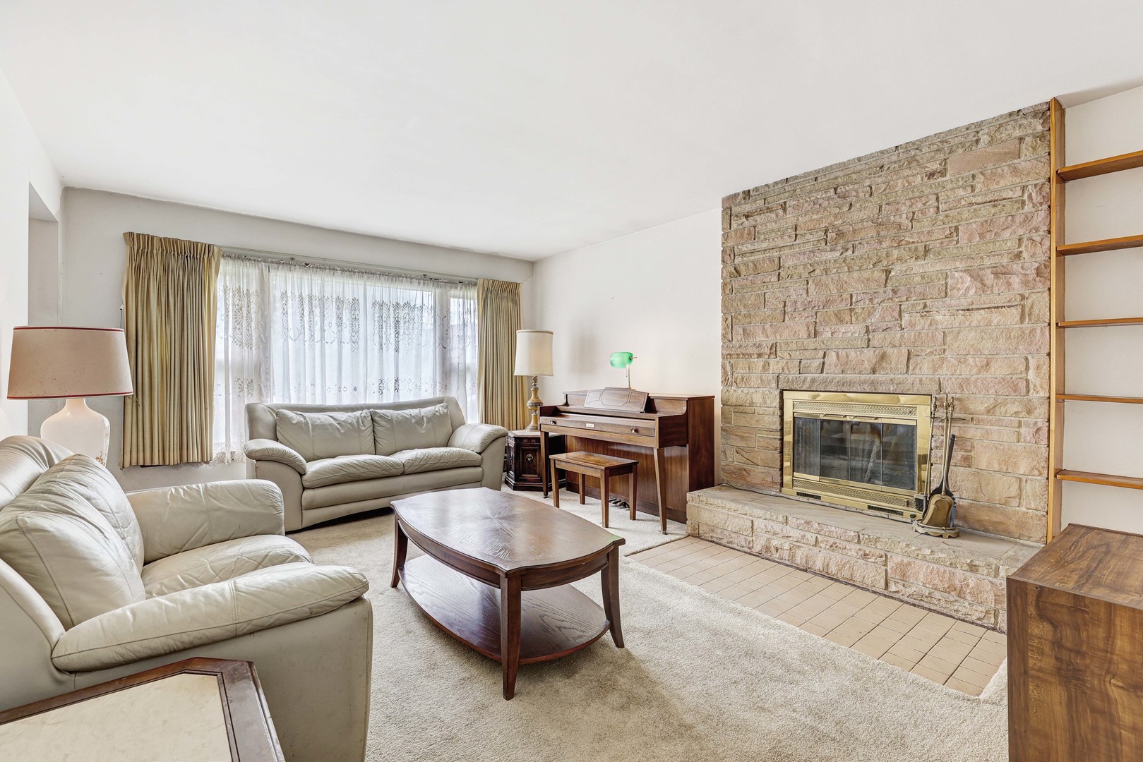 5716 W Gunnison Street, Chicago, IL 60630