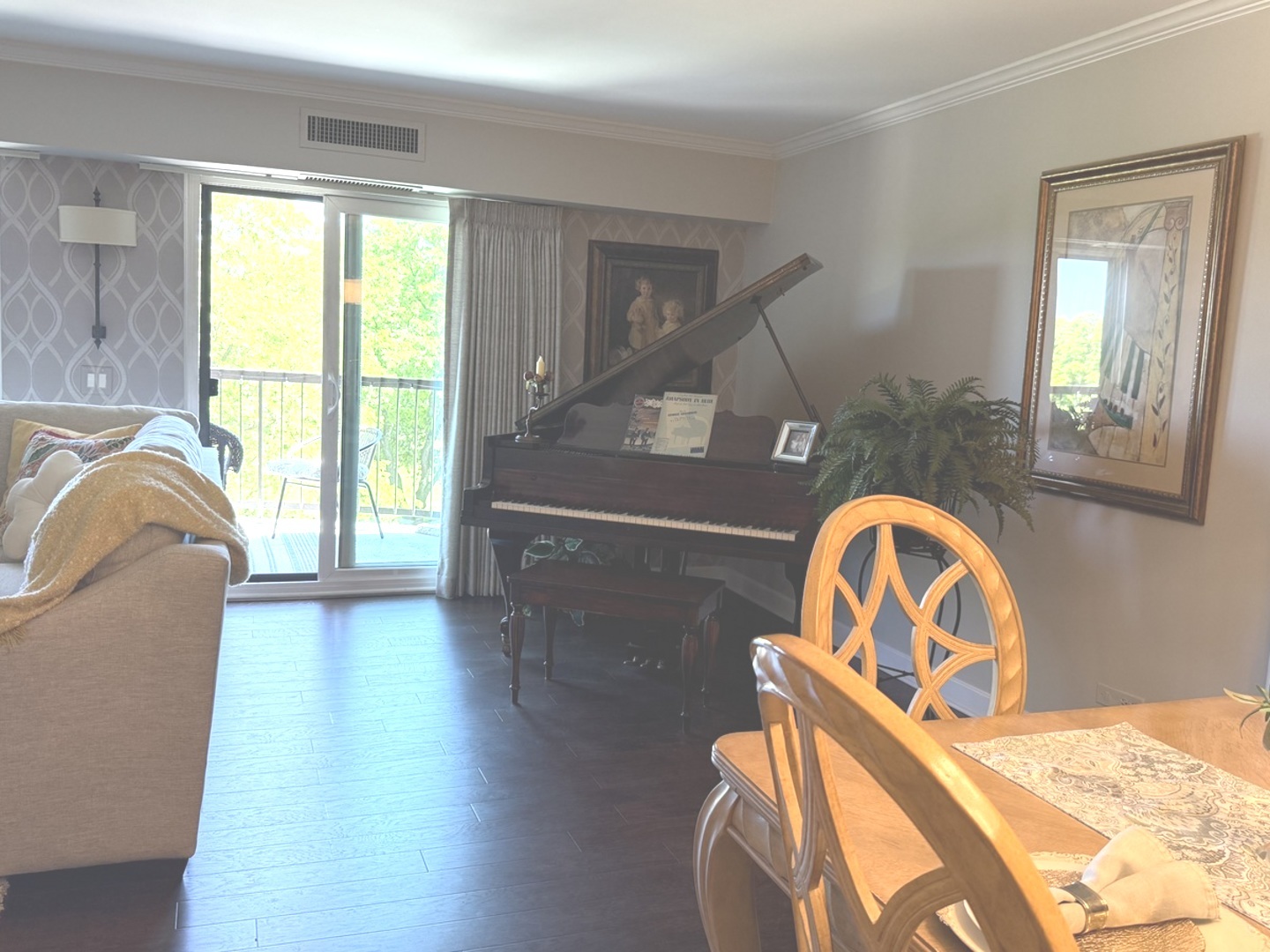 1405 E Central Road #411B, Arlington Heights, IL 60005