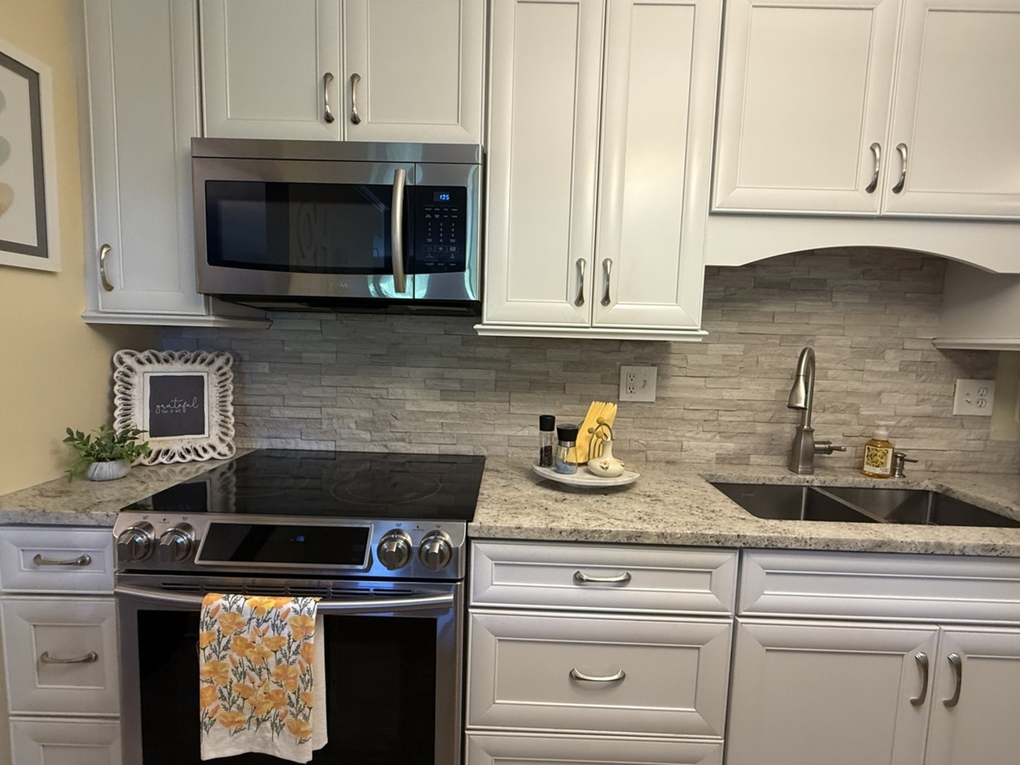 1405 E Central Road #411B, Arlington Heights, IL 60005
