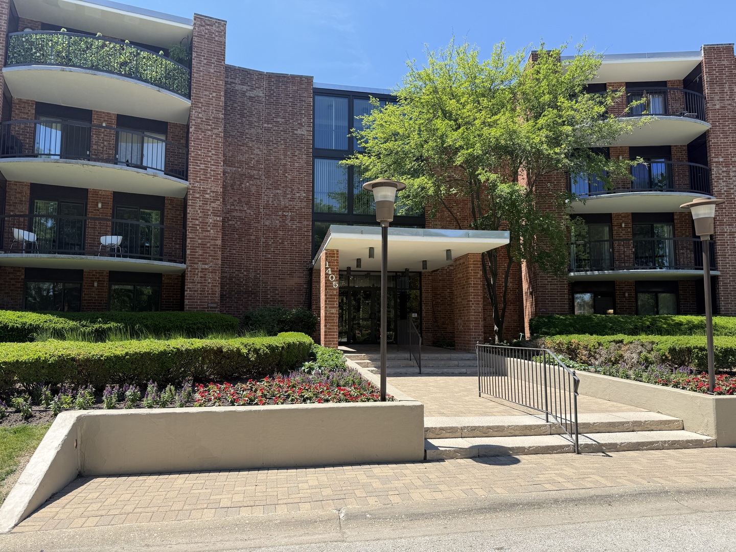 1405 E Central Road #411B, Arlington Heights, IL 60005