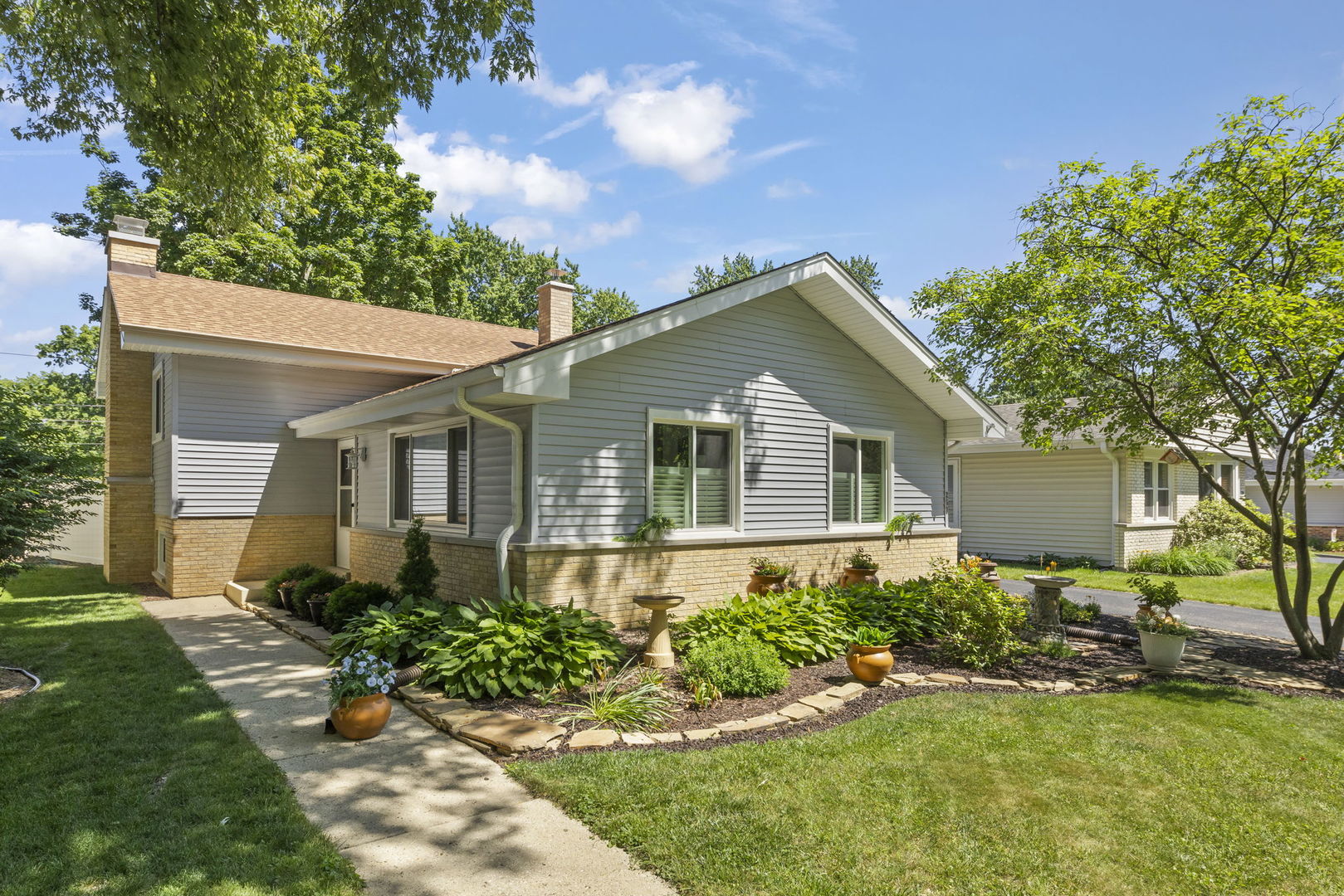257 S Milton Avenue, Glen Ellyn, IL 60137