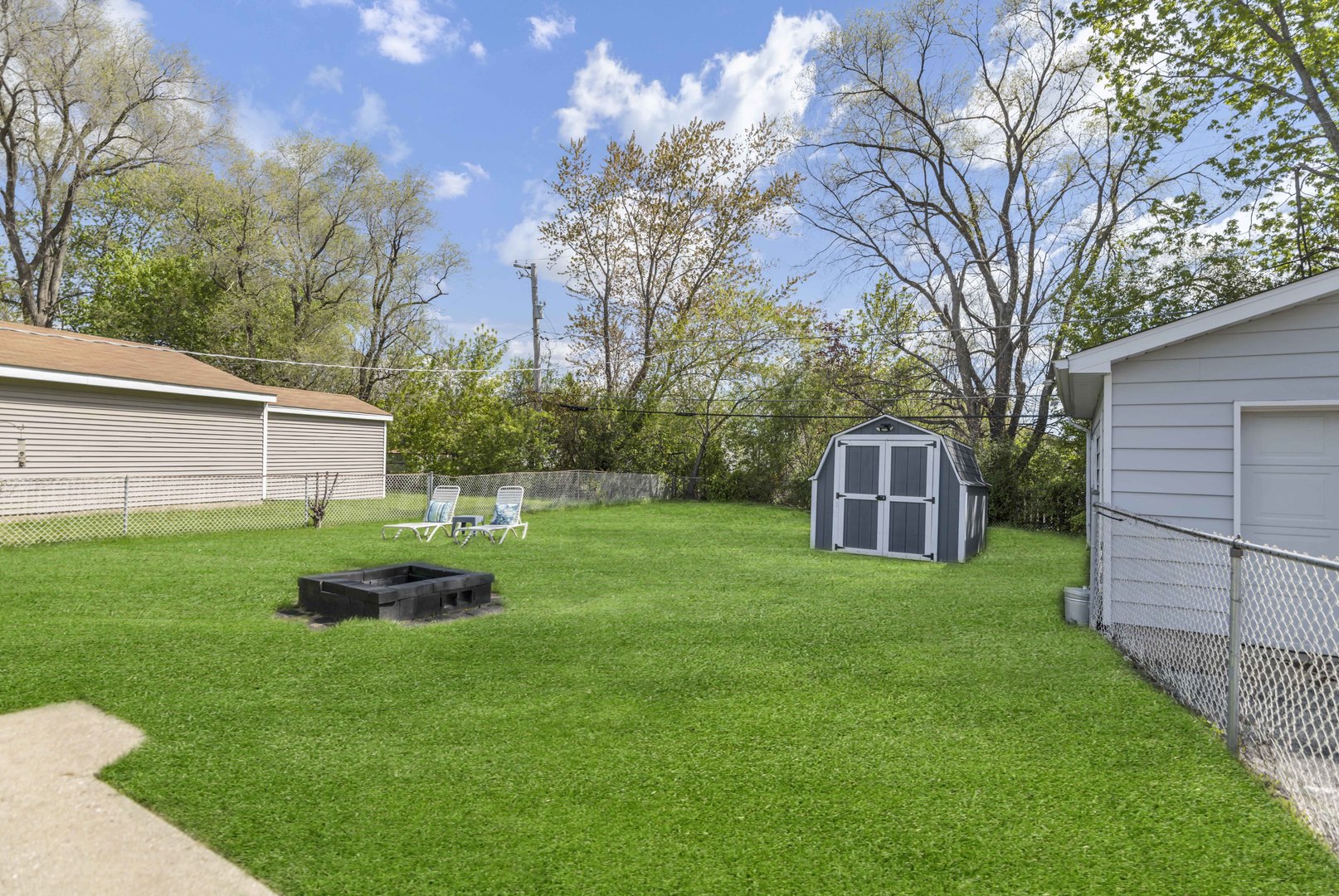 419 DEERPATH Drive, Lindenhurst, IL 60046