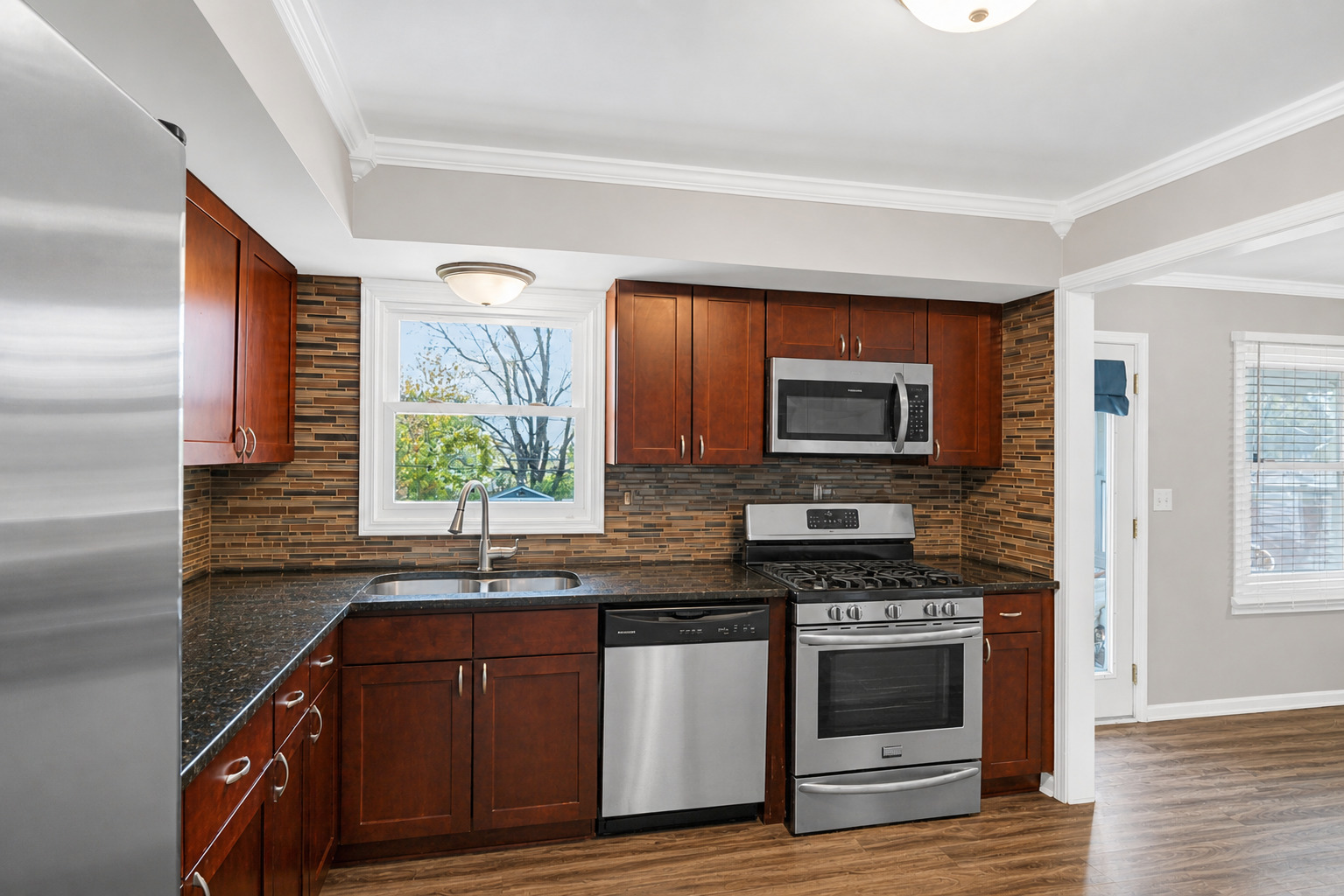 419 DEERPATH Drive, Lindenhurst, IL 60046