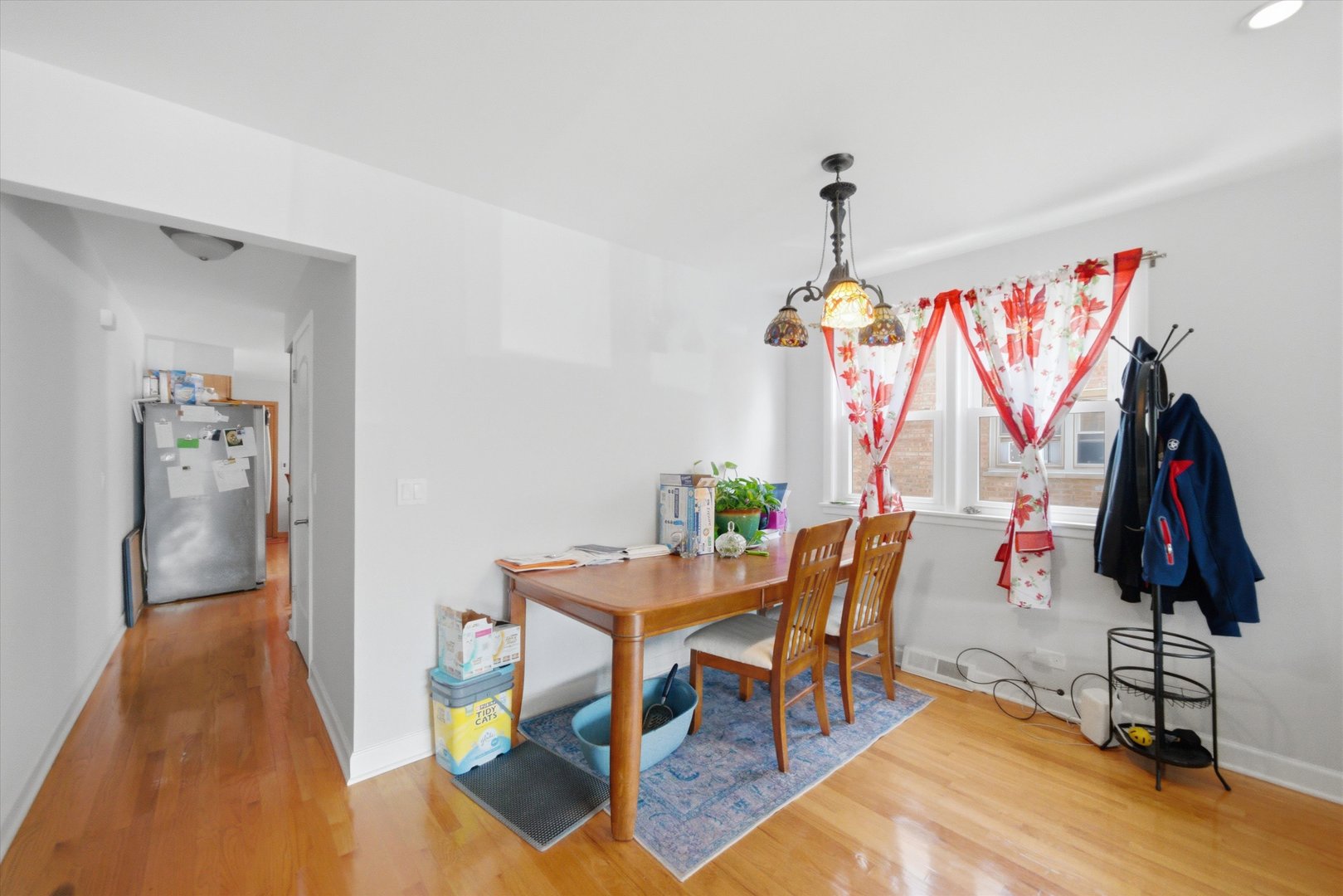 6122 W Leland Avenue, Chicago, IL 60630
