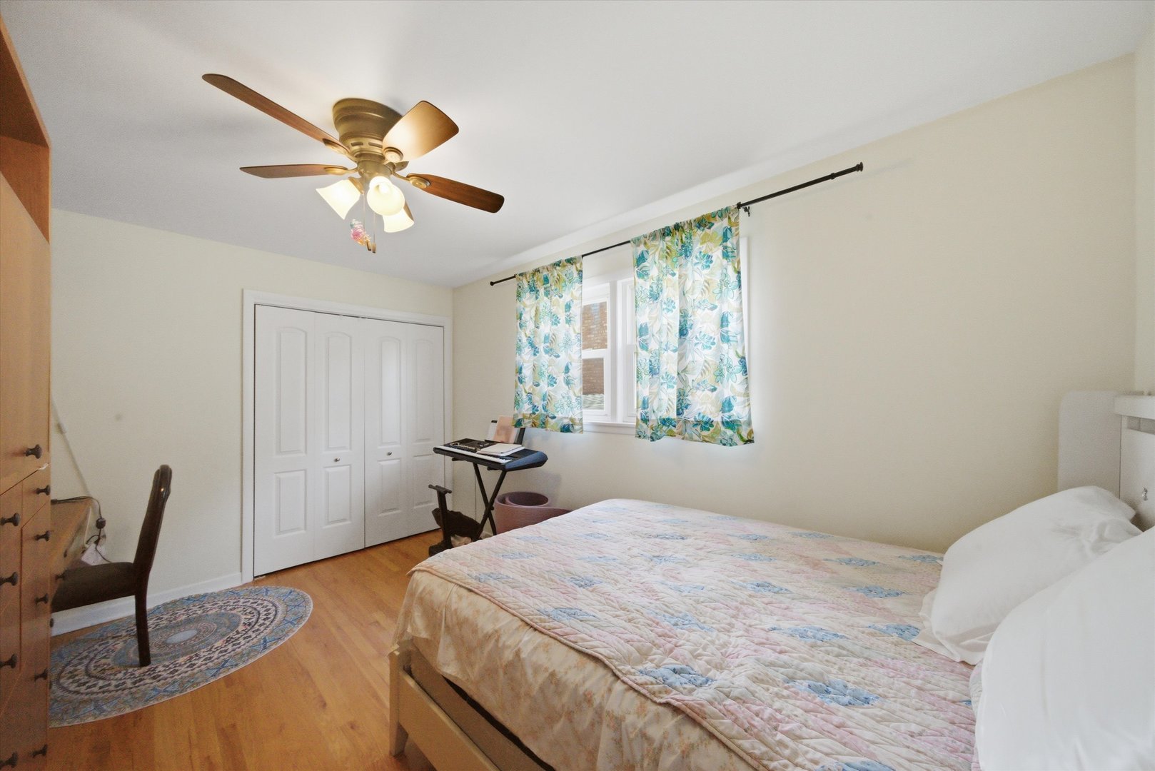 6122 W Leland Avenue, Chicago, IL 60630