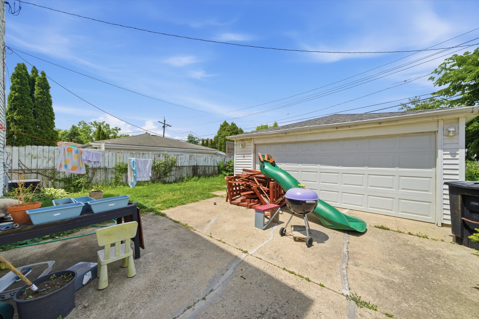 6122 W Leland Avenue, Chicago, IL 60630