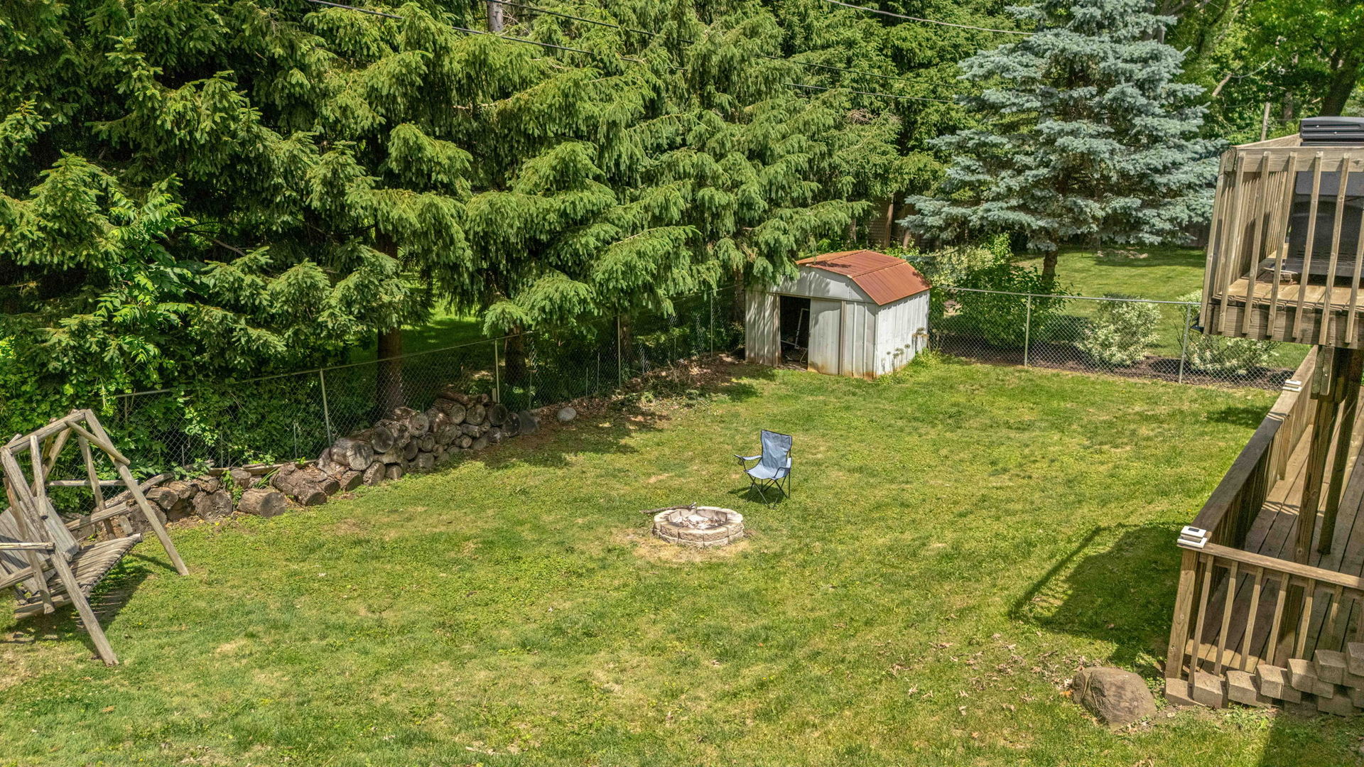 1820 W Oakleaf Drive, McHenry, IL 60051