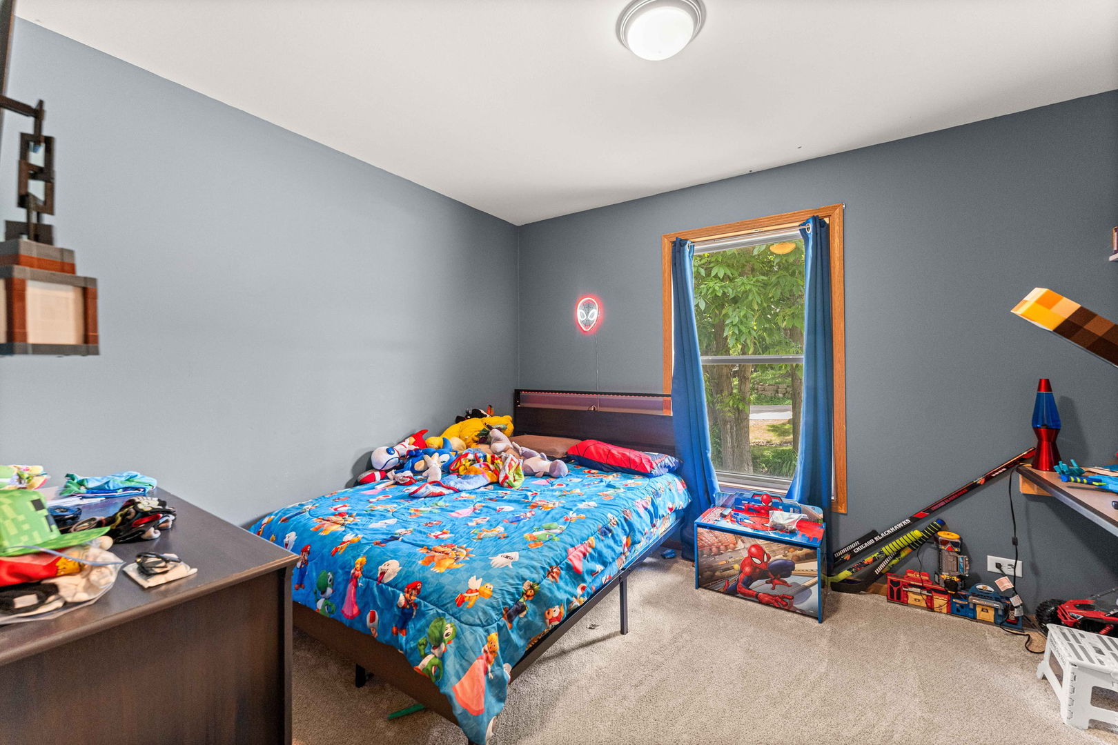 1820 W Oakleaf Drive, McHenry, IL 60051