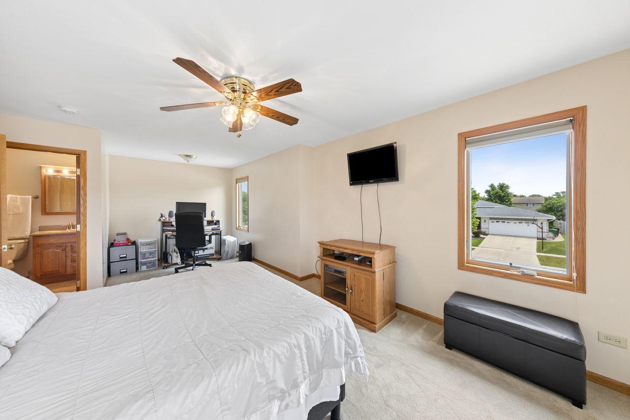 17218 Shetland Drive, Tinley Park, IL 60487
