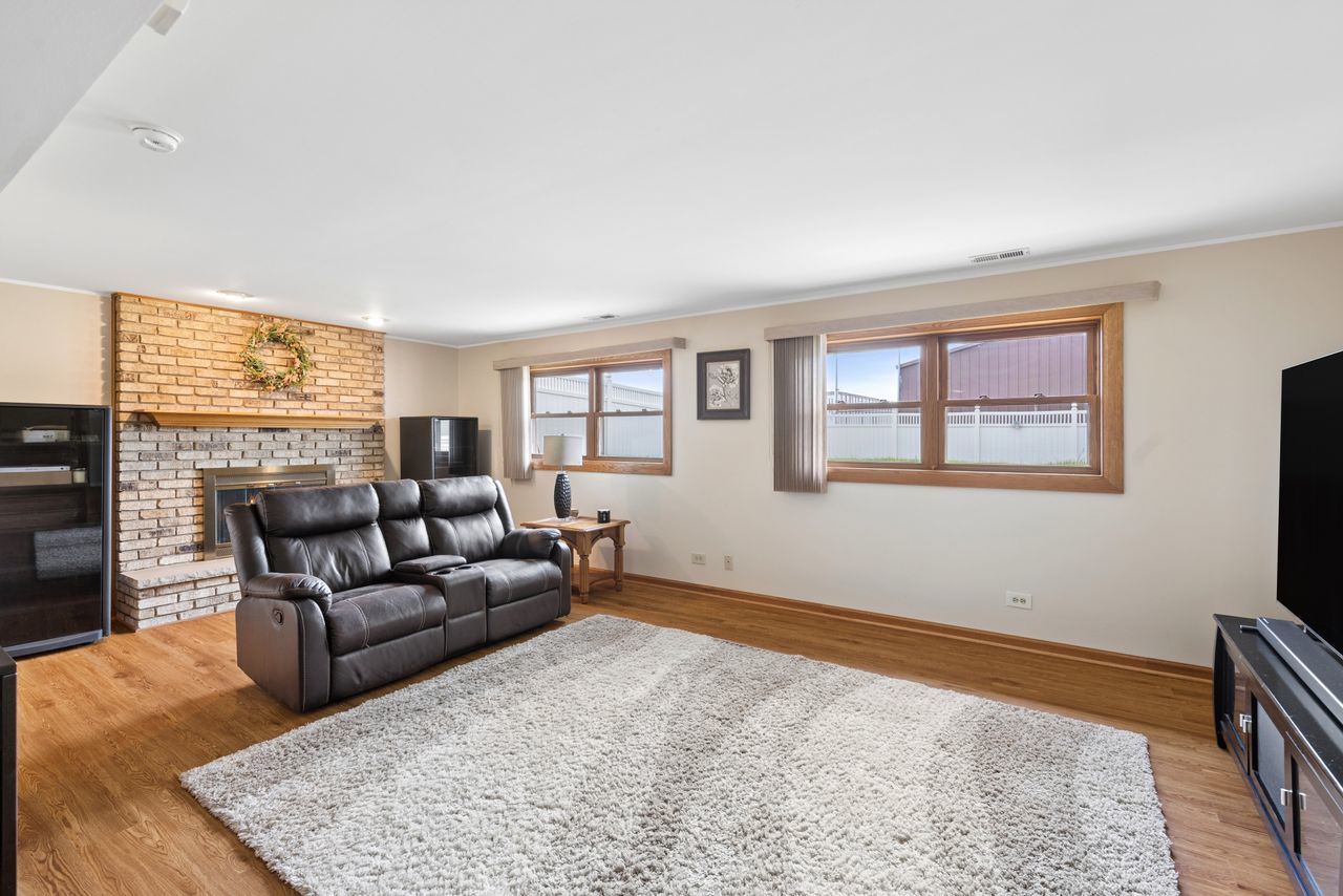 17218 Shetland Drive, Tinley Park, IL 60487