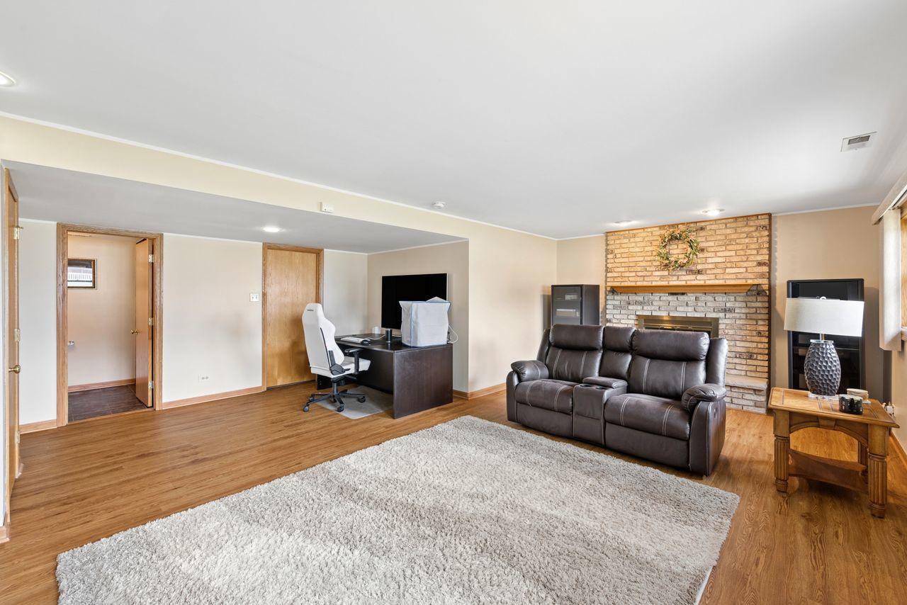 17218 Shetland Drive, Tinley Park, IL 60487