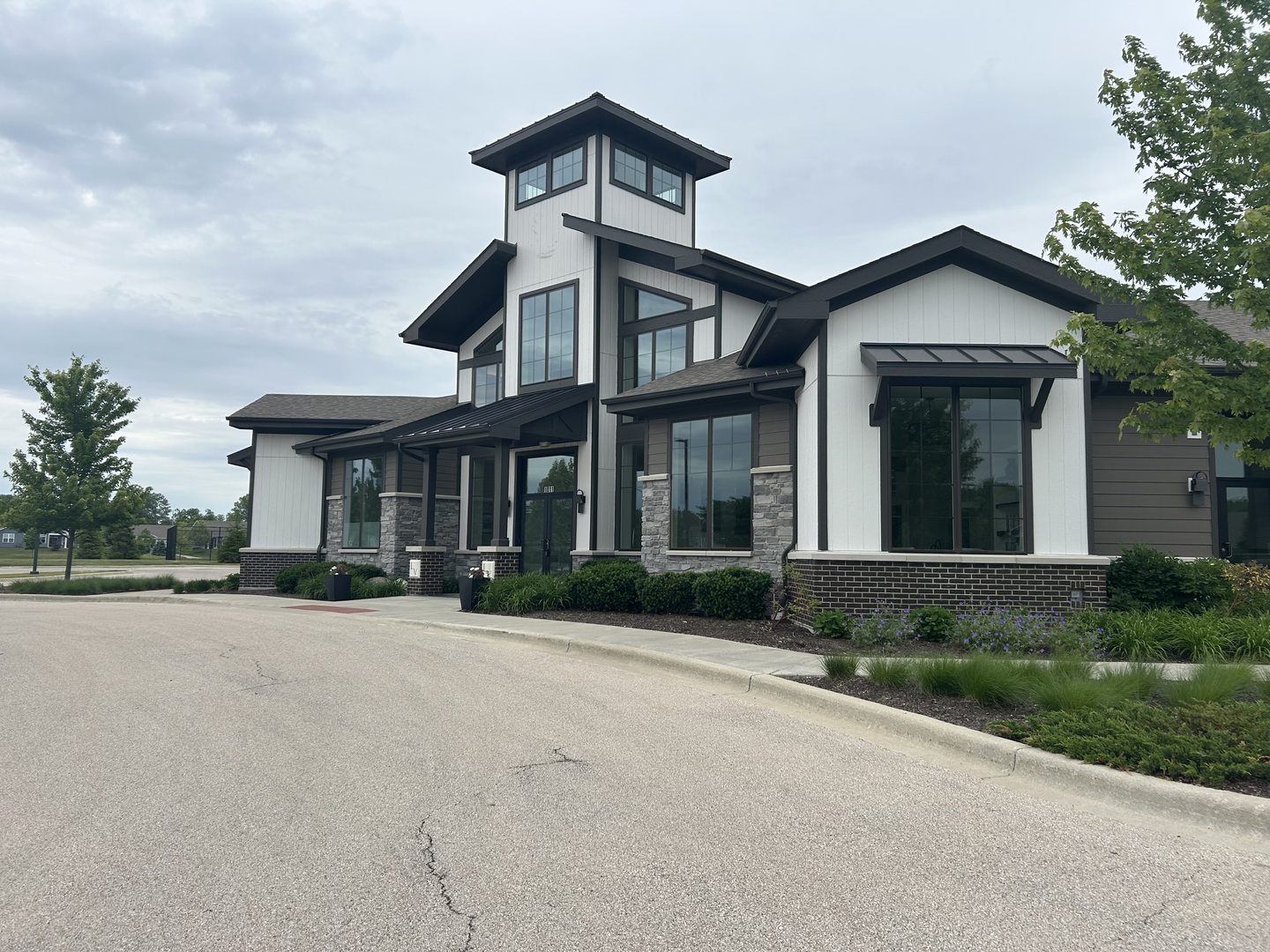 916 Darwin Street, North Aurora, IL 60542