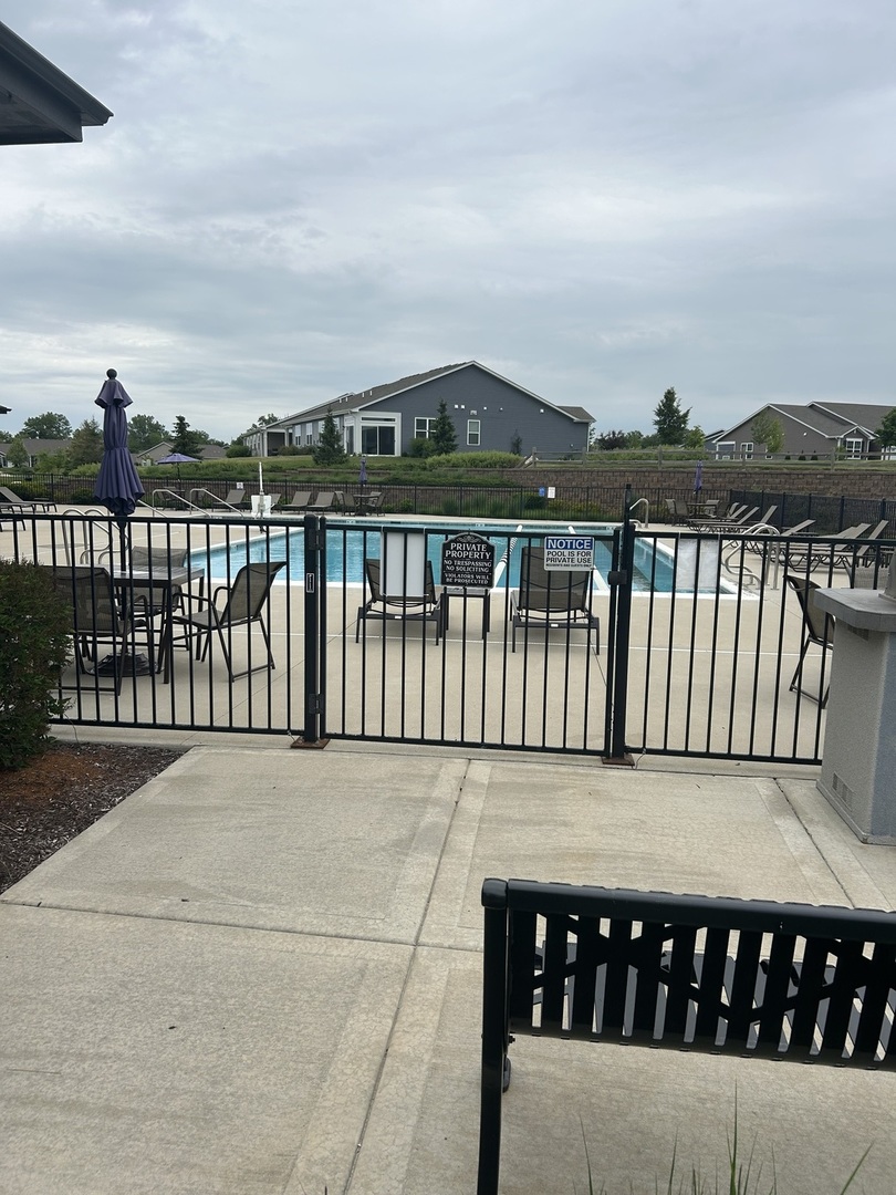 916 Darwin Street, North Aurora, IL 60542