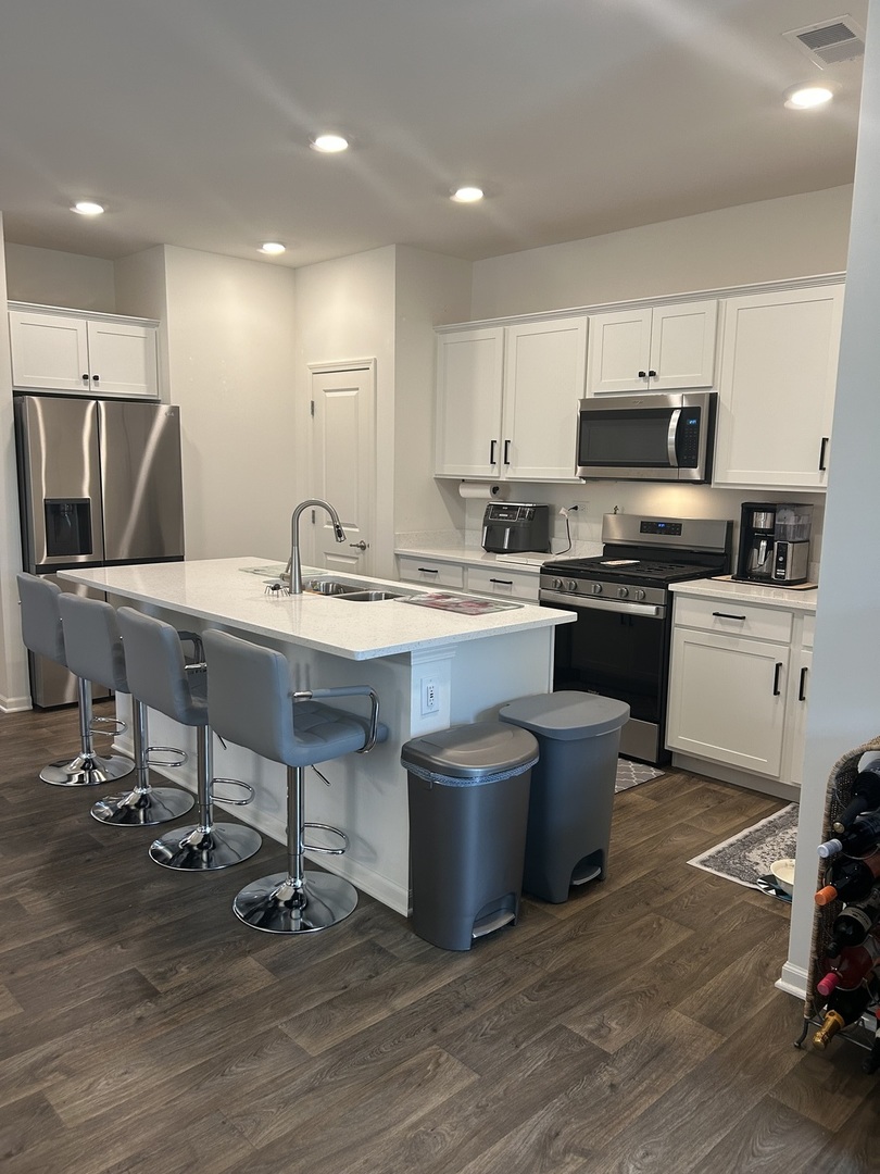 916 Darwin Street, North Aurora, IL 60542