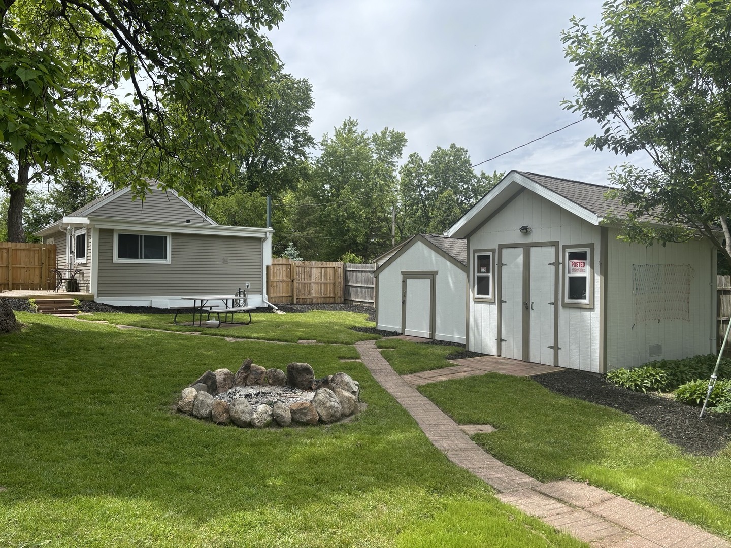 40261 W Beach Lane, Antioch, IL 60002