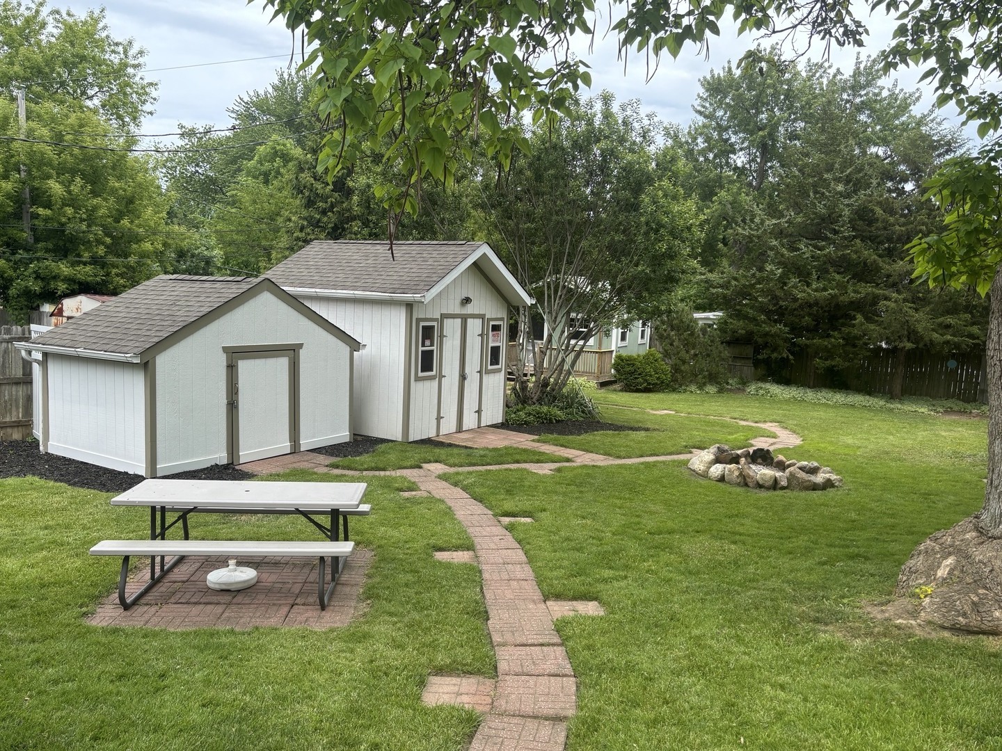 40261 W Beach Lane, Antioch, IL 60002
