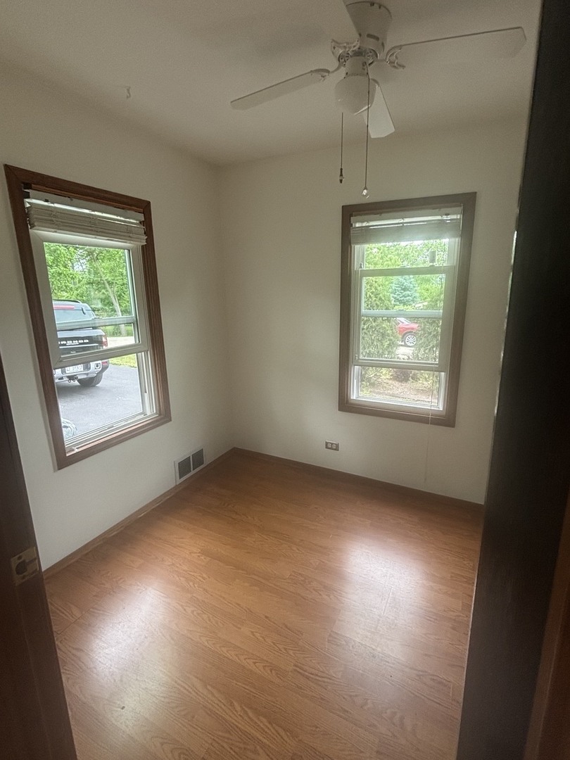 40261 W Beach Lane, Antioch, IL 60002