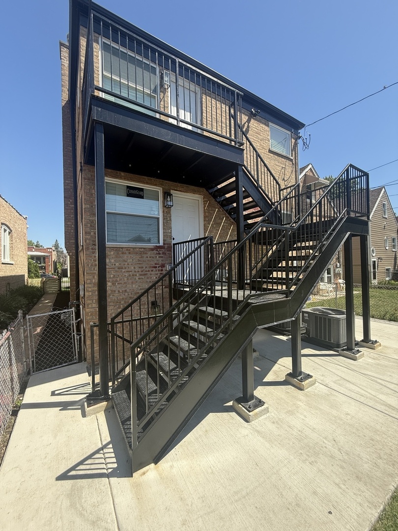 5329 W 30th Place, Cicero, IL 60804