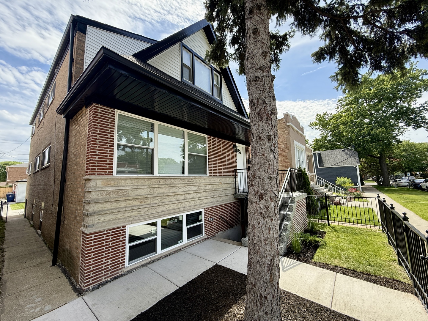 5329 W 30th Place, Cicero, IL 60804