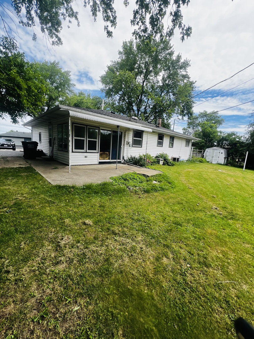 3858 E Lakeview Drive, Kankakee, IL 60901